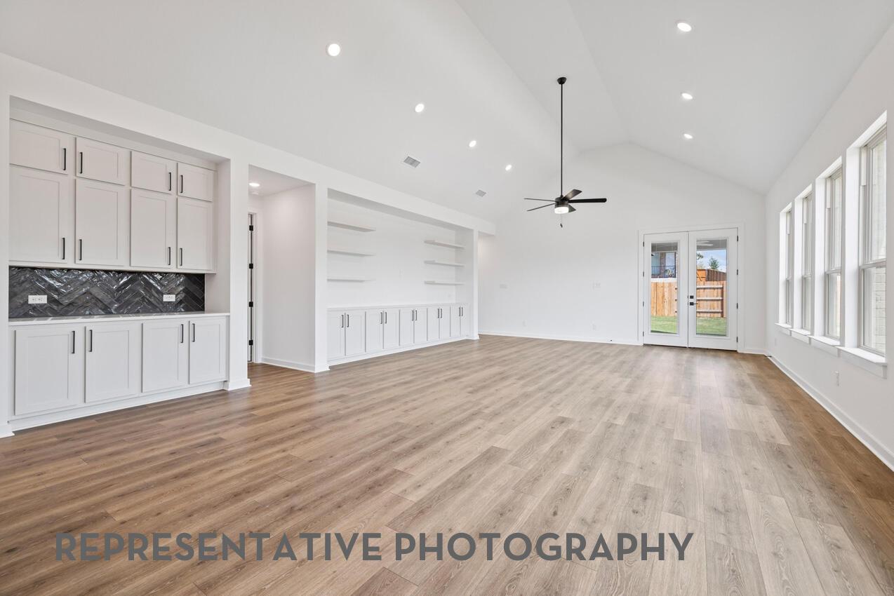 503 Outrider Ct photo 4