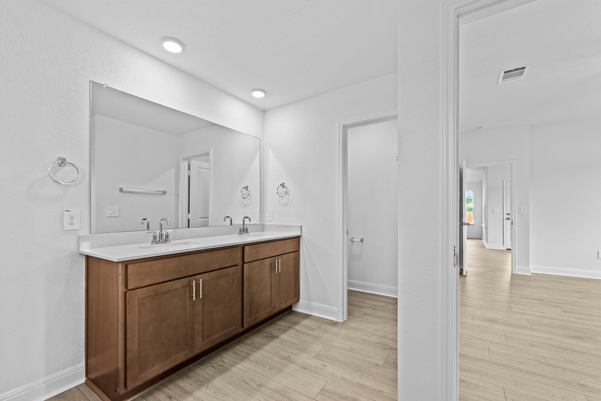 253 Rivers Edge Dr photo 8