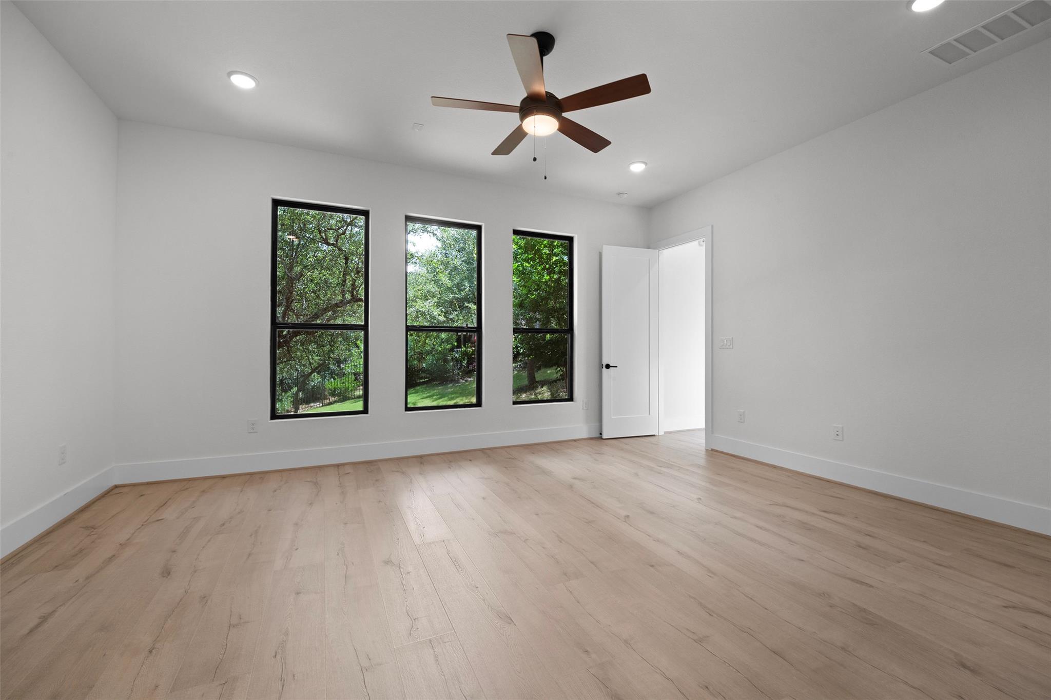 15085 Dorothy Dr photo 12