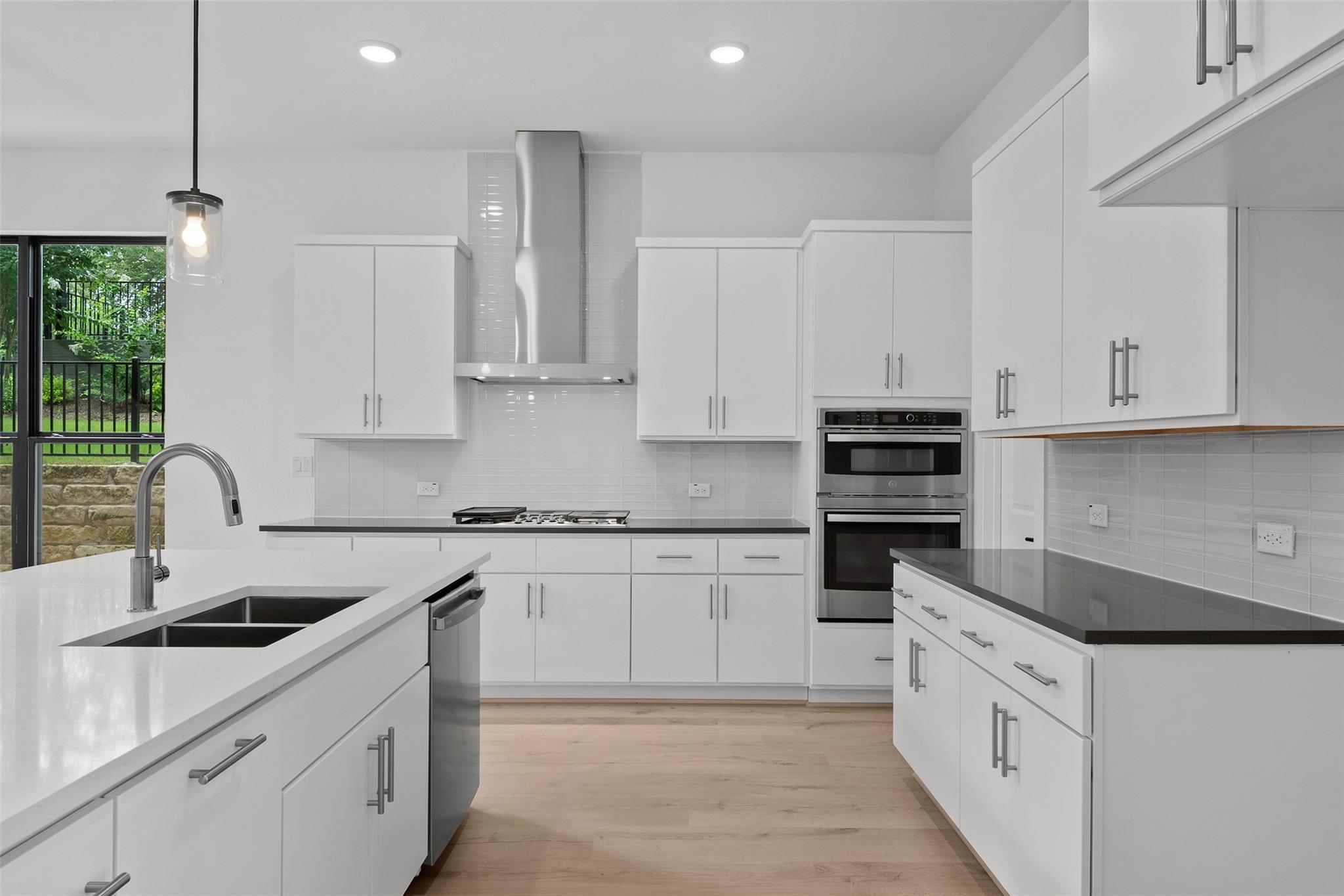 15085 Dorothy Dr photo 5