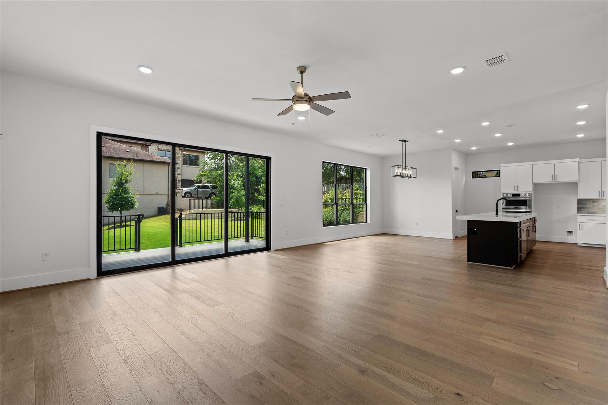 15087 Dorothy Dr photo 6
