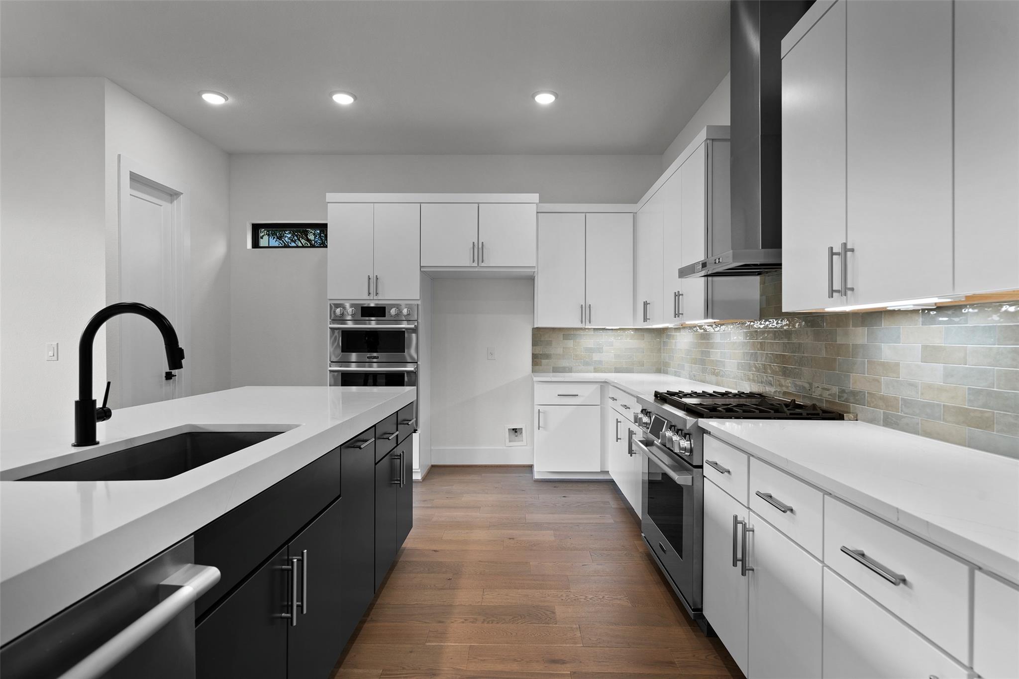 15087 Dorothy Dr photo 9
