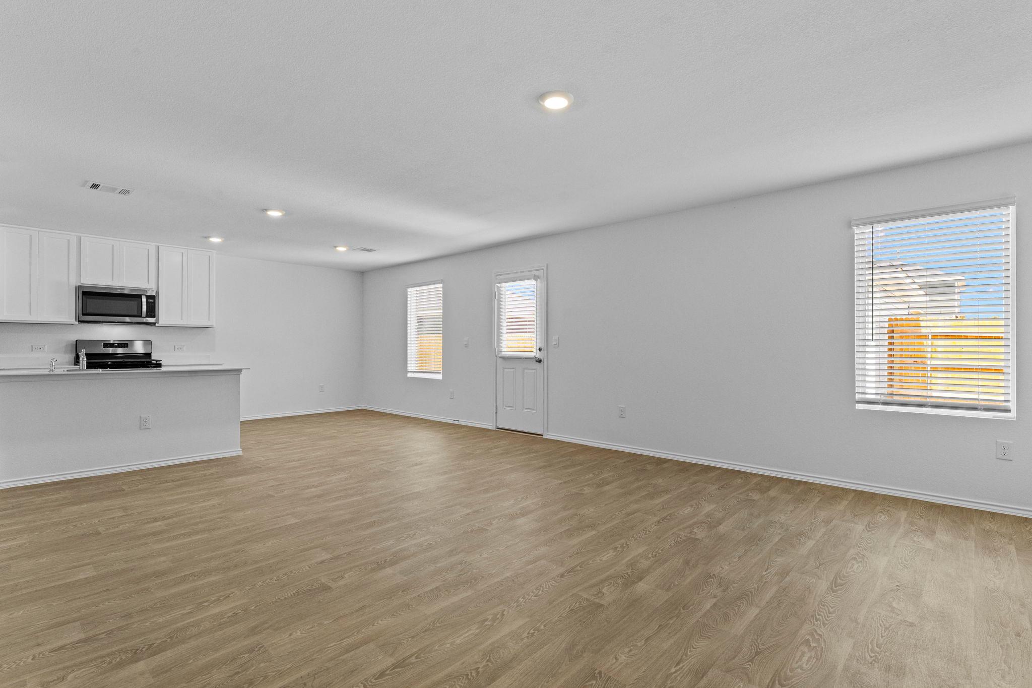 251 Bardwell Way photo 3
