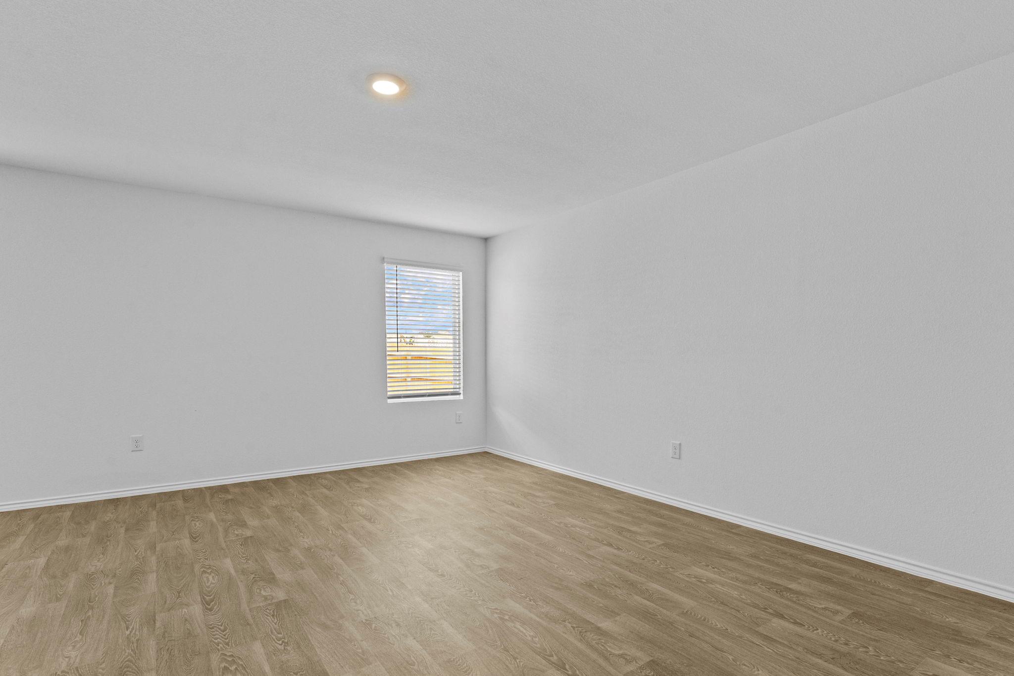 251 Bardwell Way photo 4