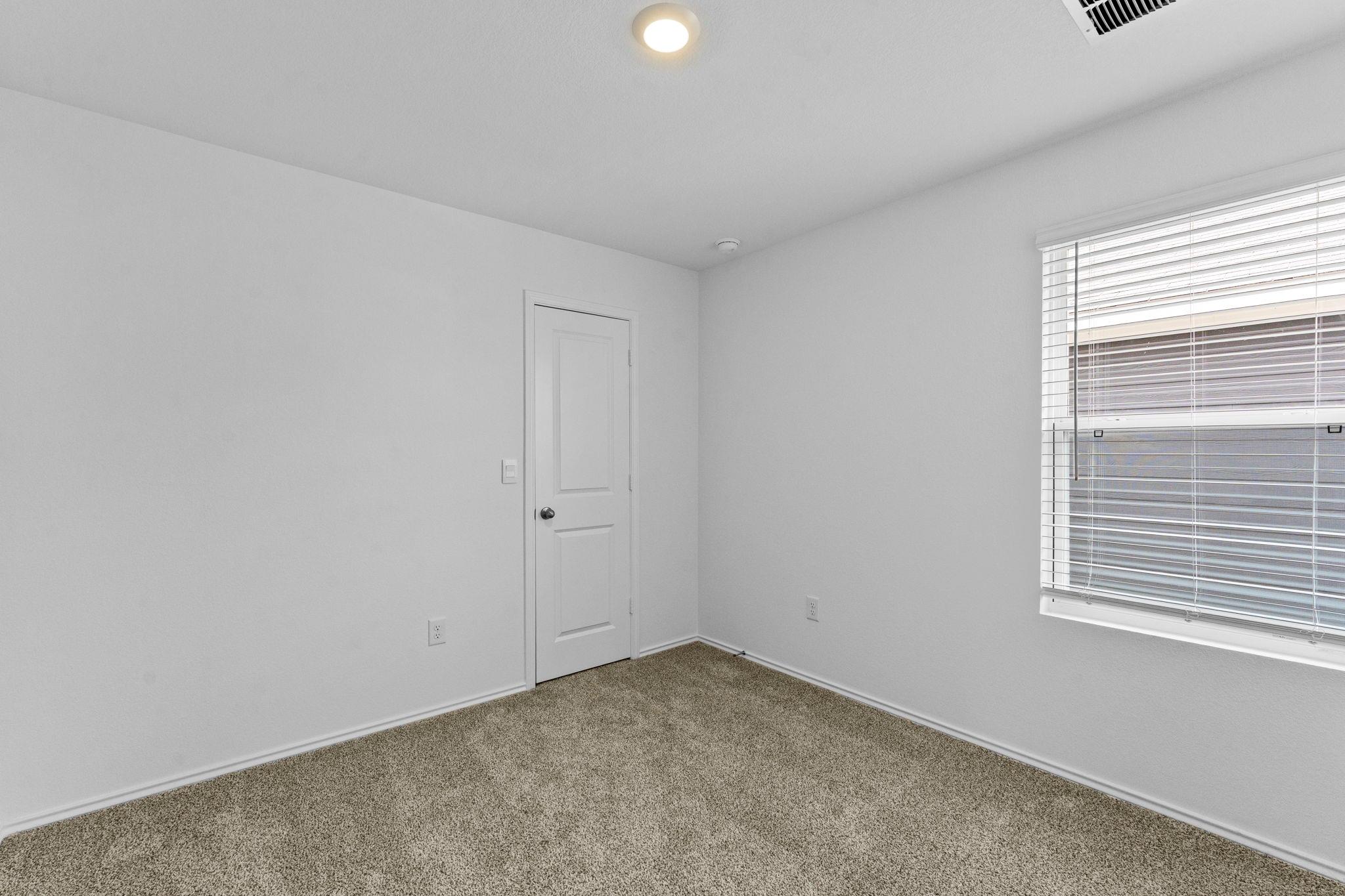 251 Bardwell Way photo 8