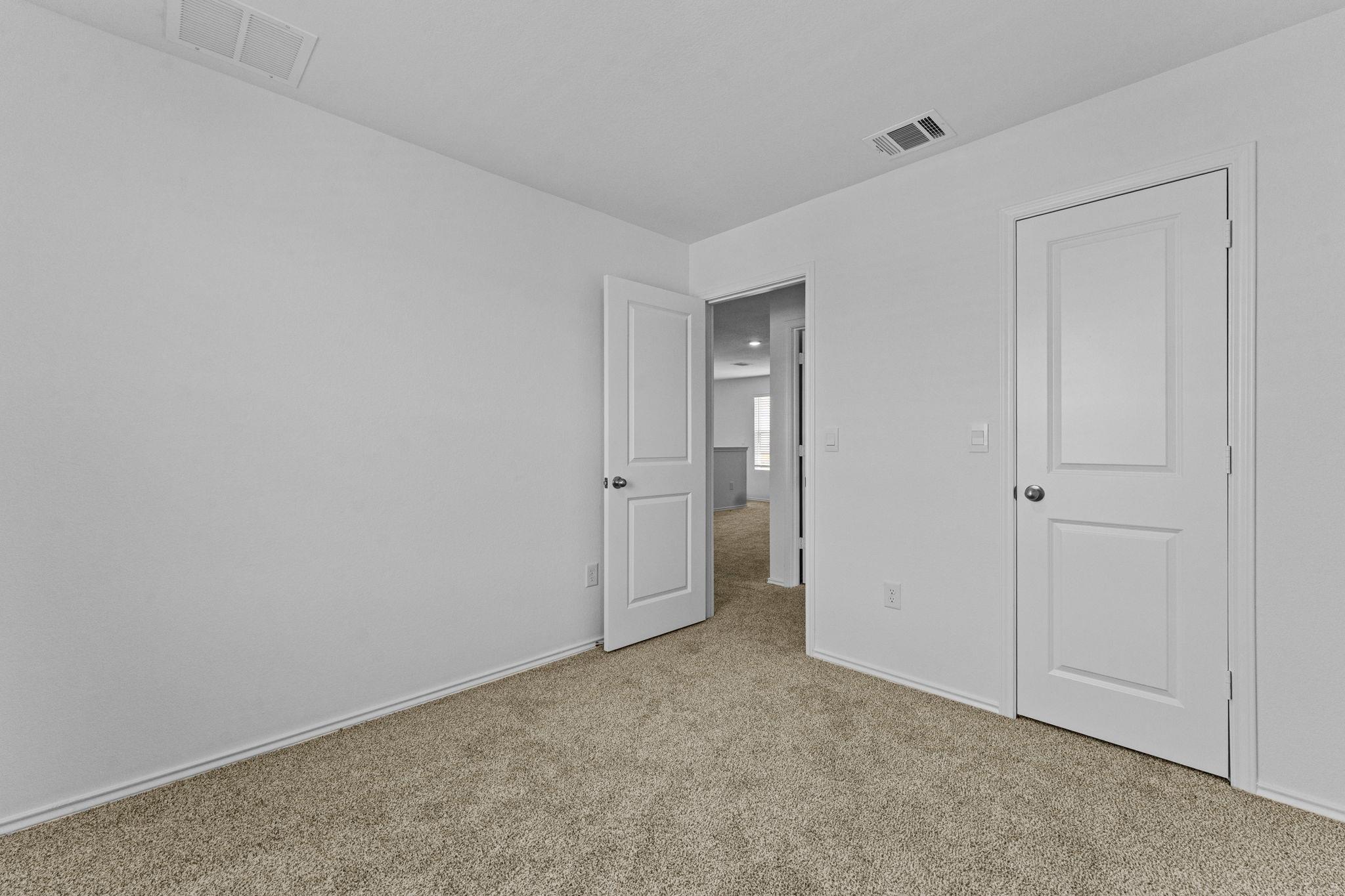 251 Bardwell Way photo 9