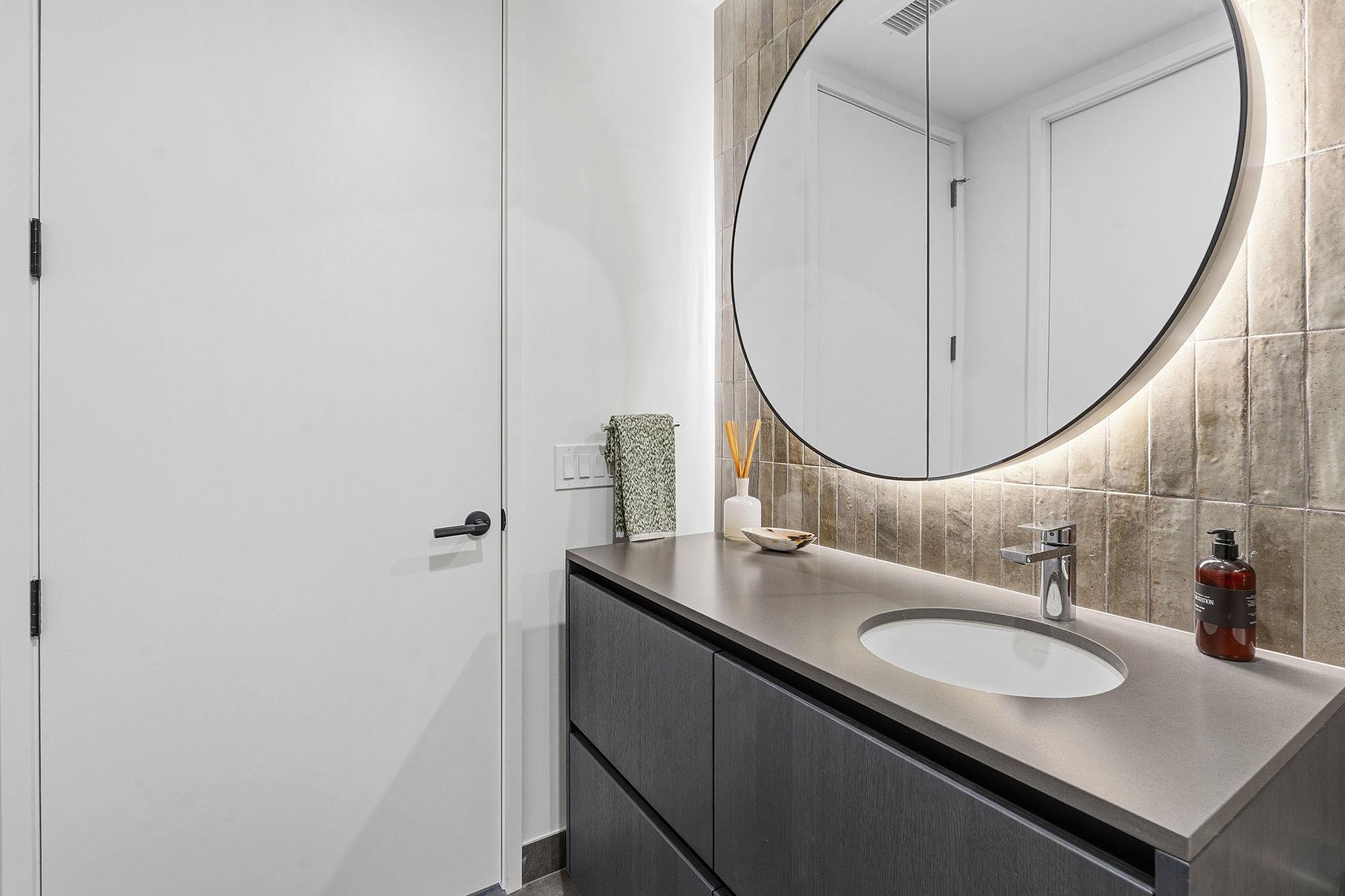 610 Davis St #3001 photo 11