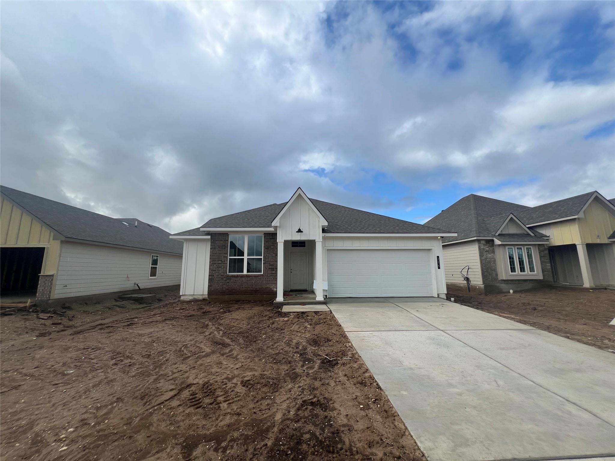 255 Gus Loop