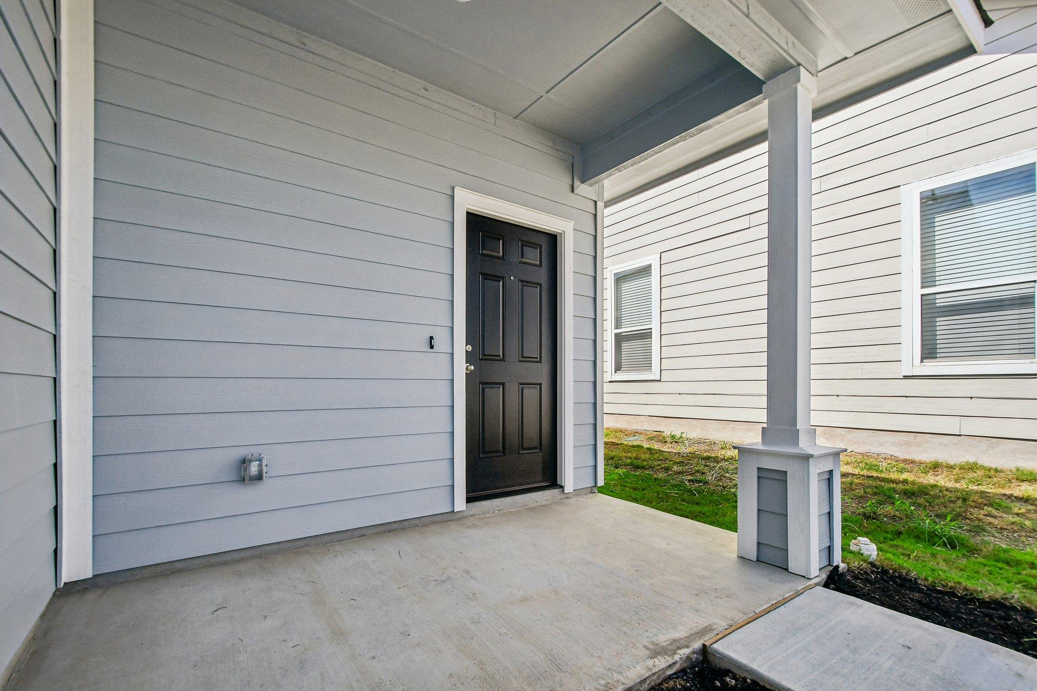157 Tempest Trl photo 3