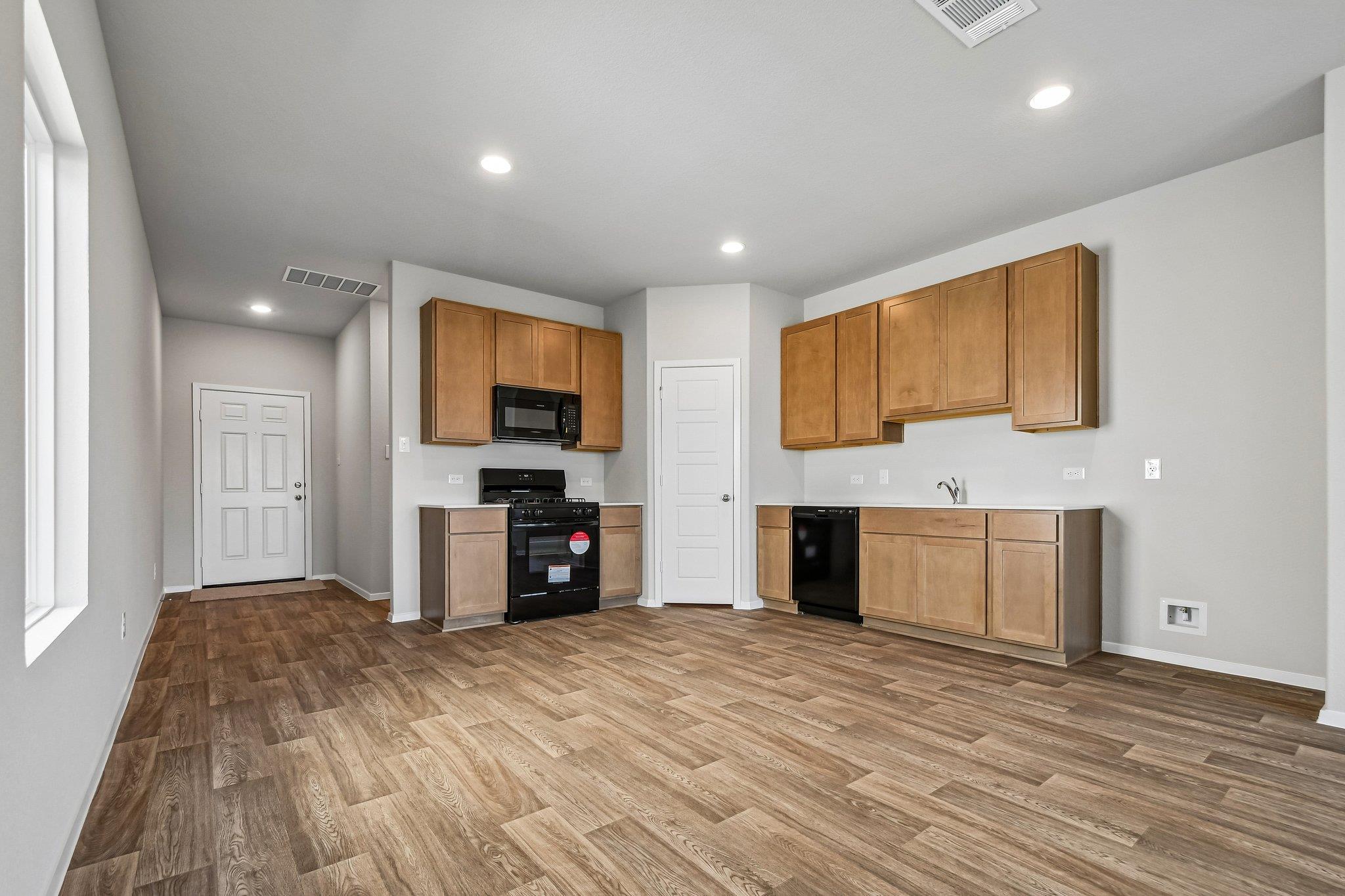 157 Tempest Trl photo 7