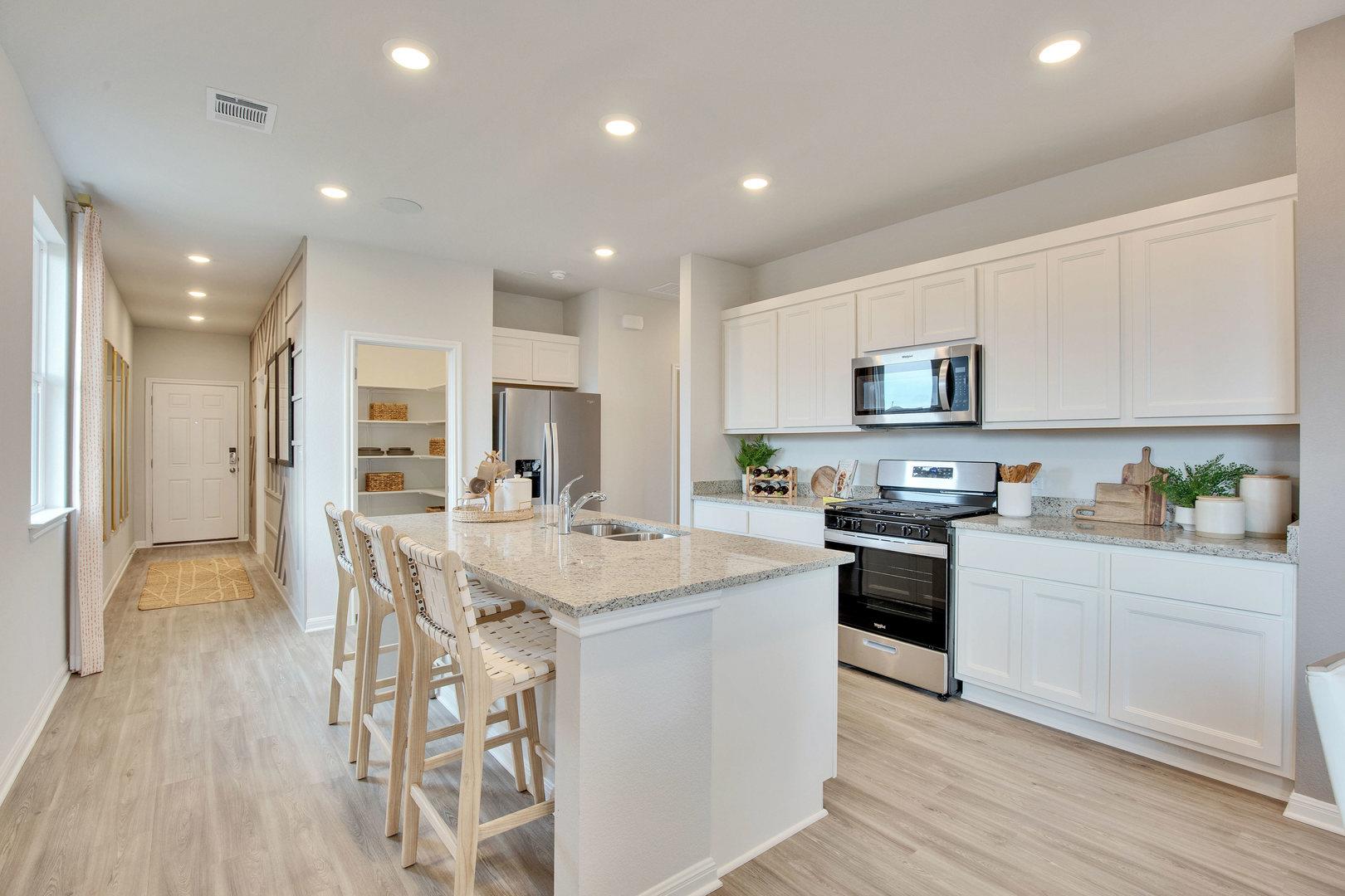 10905 Tallsalt Dr photo 4