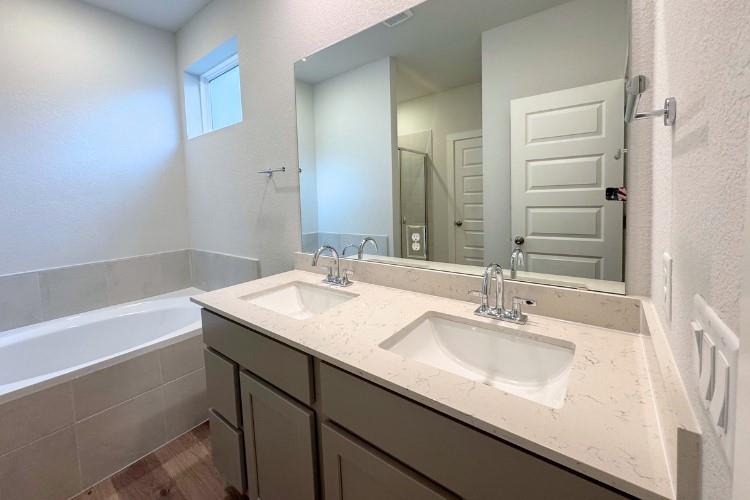 4808 Bridwell photo 9