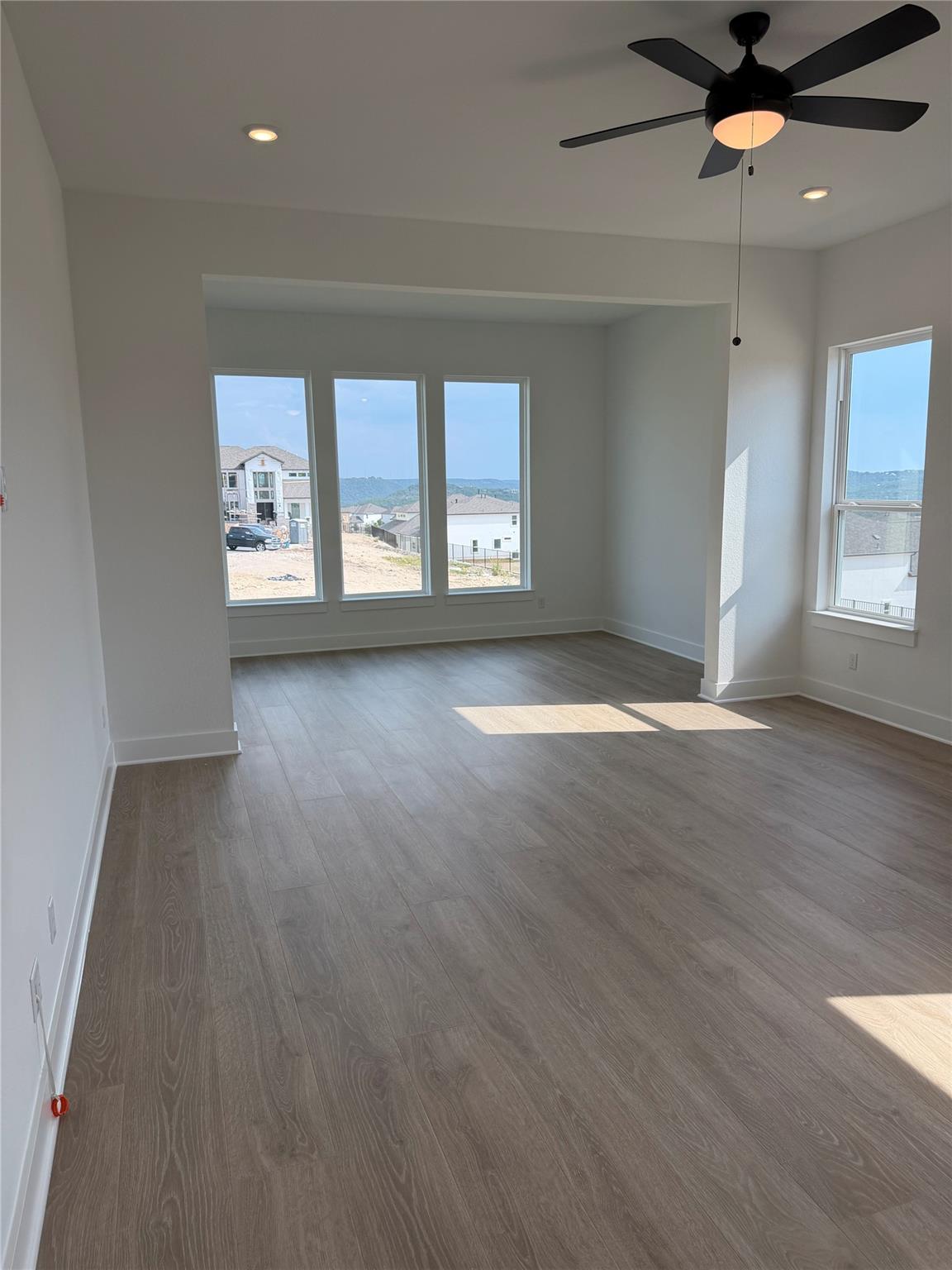 1517 Novara Trl photo 5