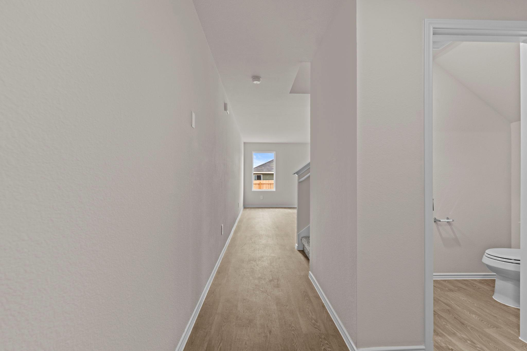 142 SURREY OAKS photo 3