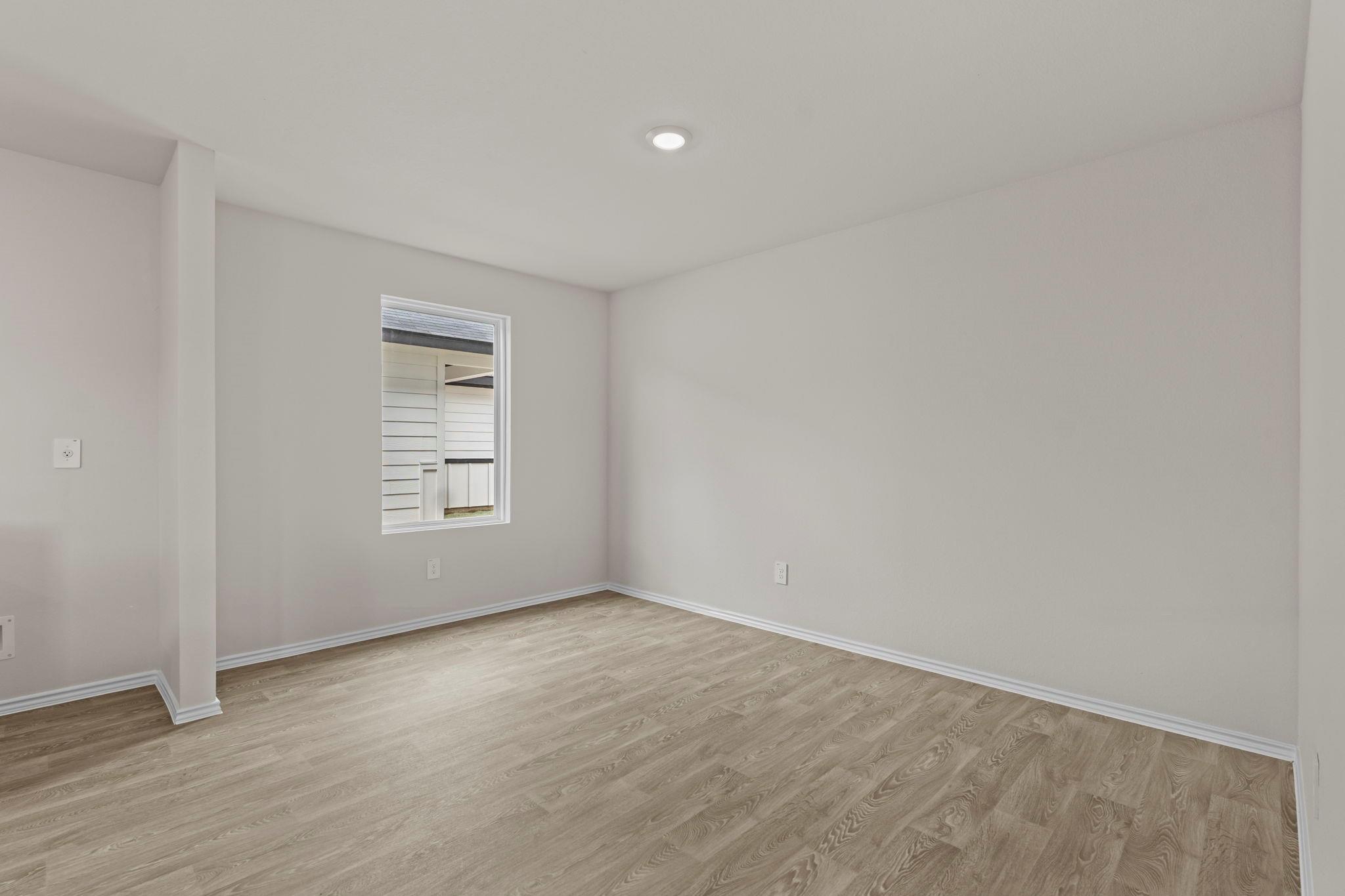 142 SURREY OAKS photo 8