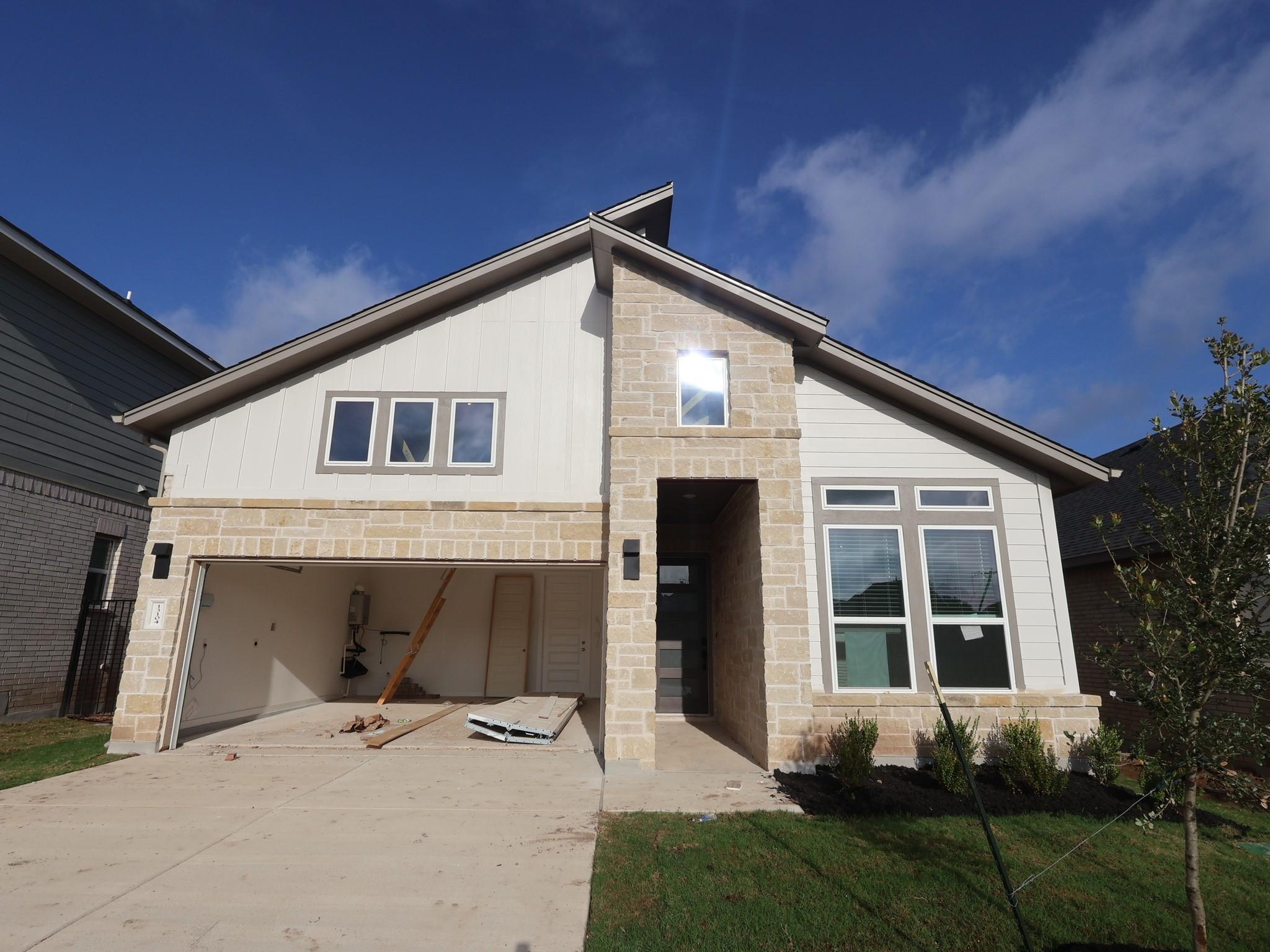 13104 Incline Dr