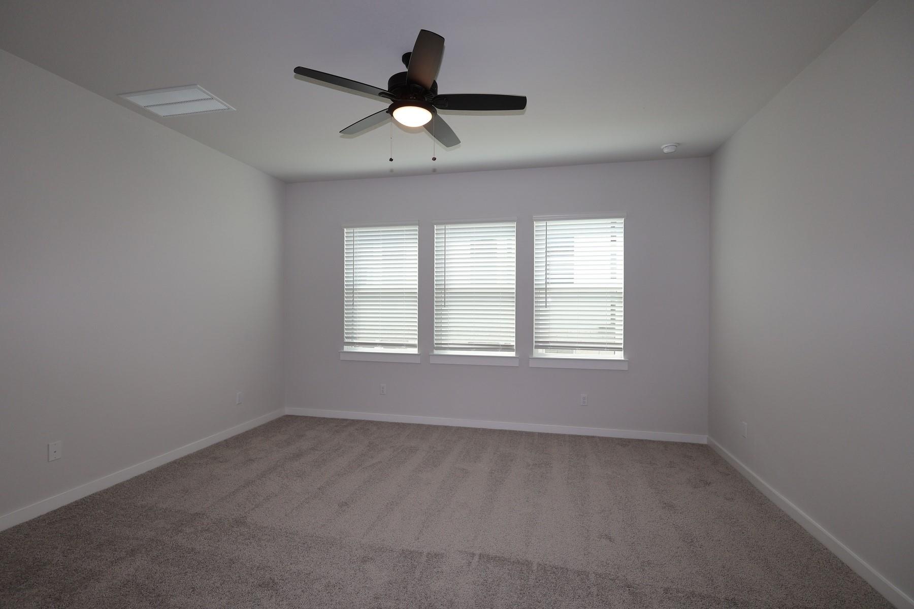300 Marie Way photo 8