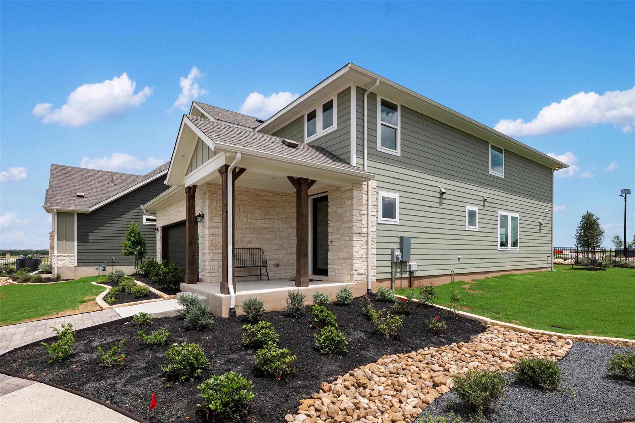 152 Ranier Way photo 3