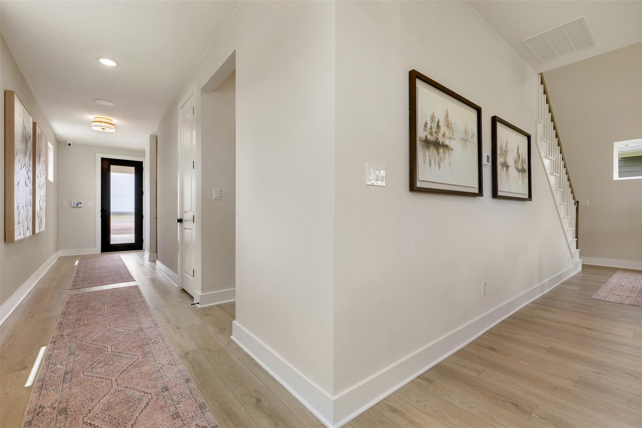 152 Ranier Way photo 8