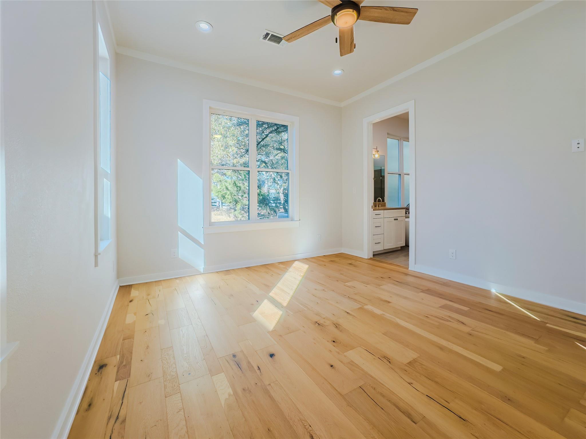 2404 Bruin Dr photo 12