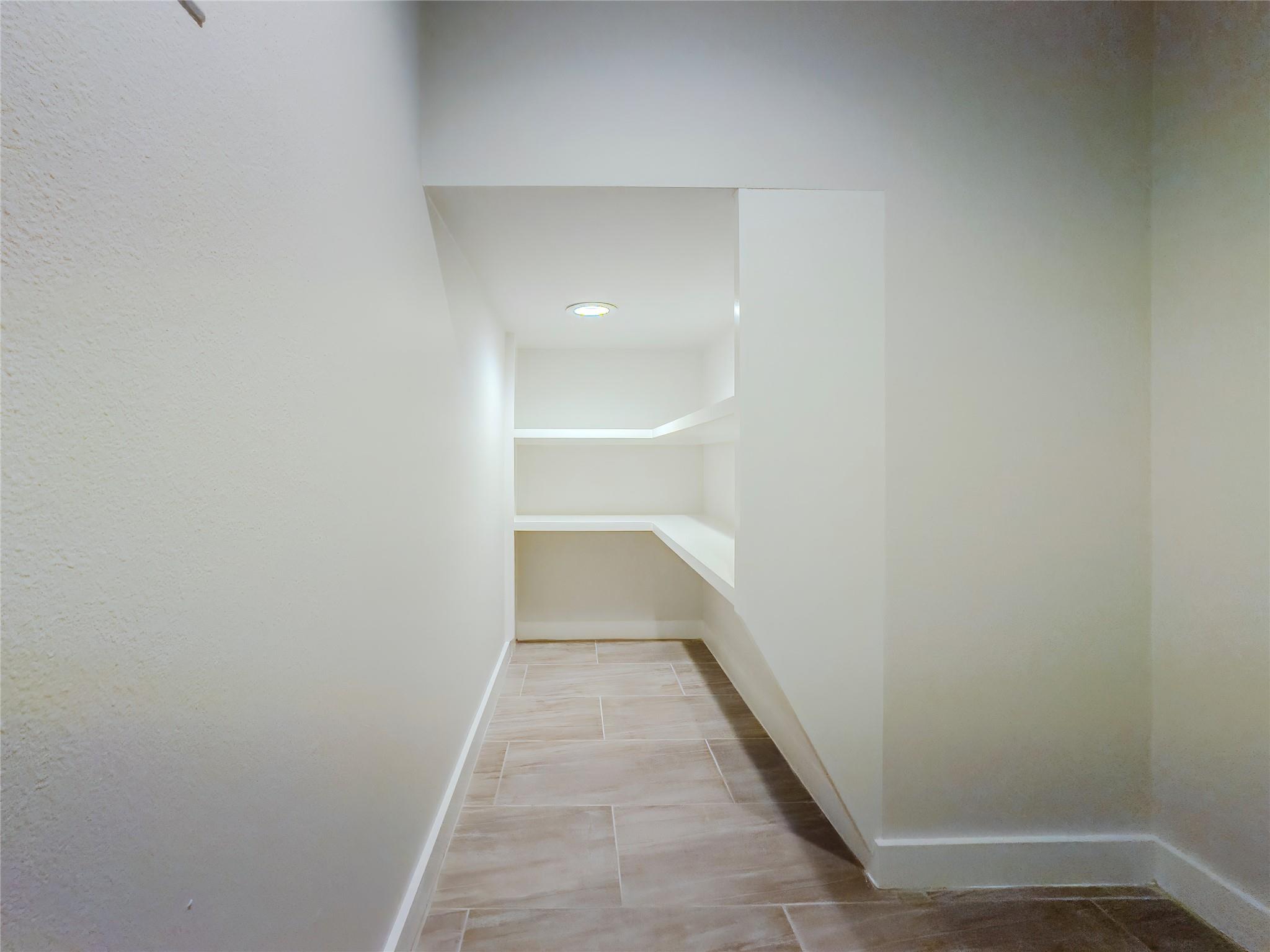 2404 Bruin Dr photo 6