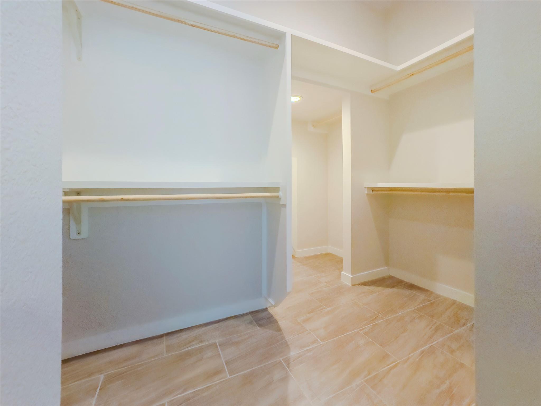 2404 Bruin Dr photo 7