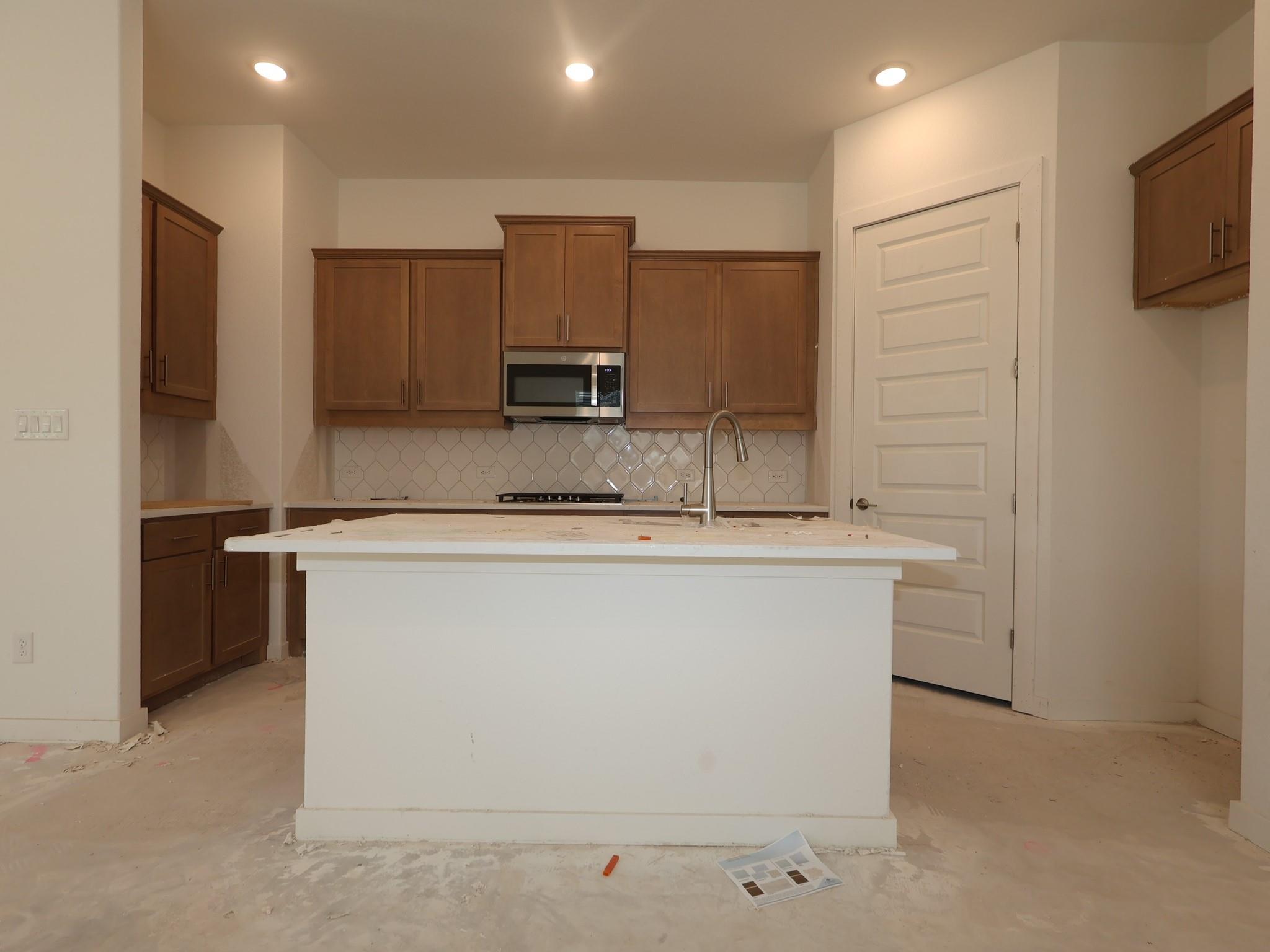194 Norway Spruce St photo 6