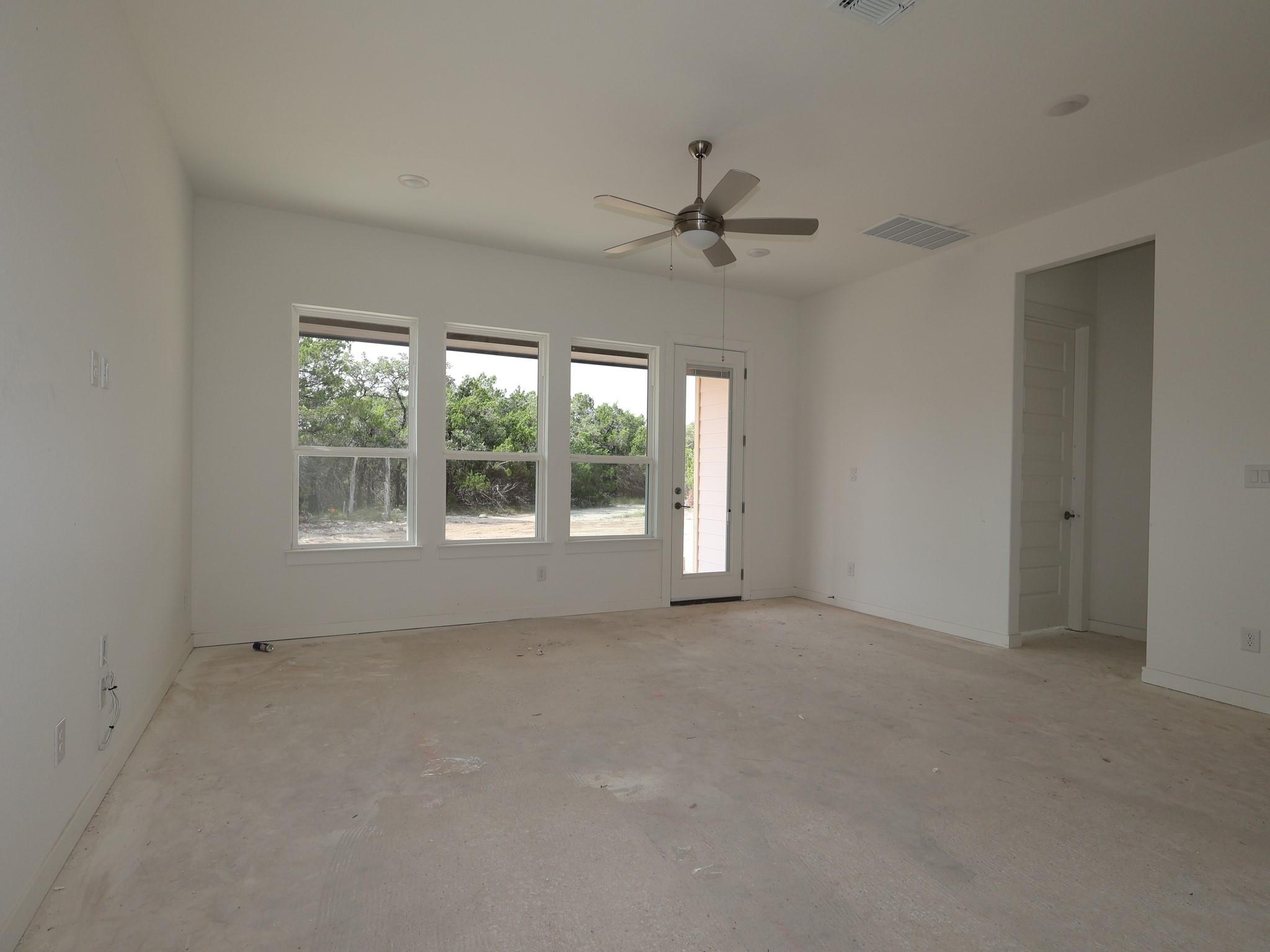 194 Norway Spruce St photo 9