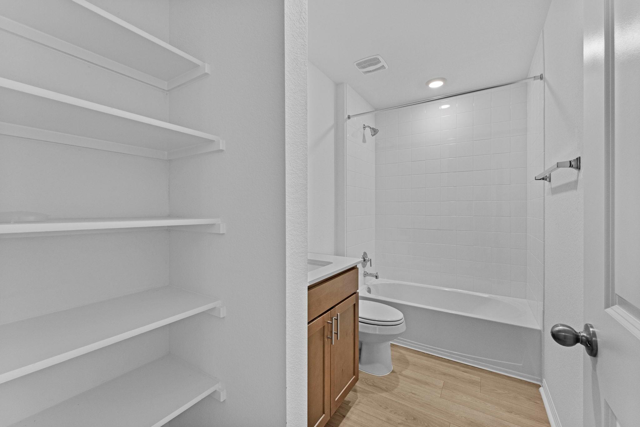 1817 Dandy Brush Dr photo 5