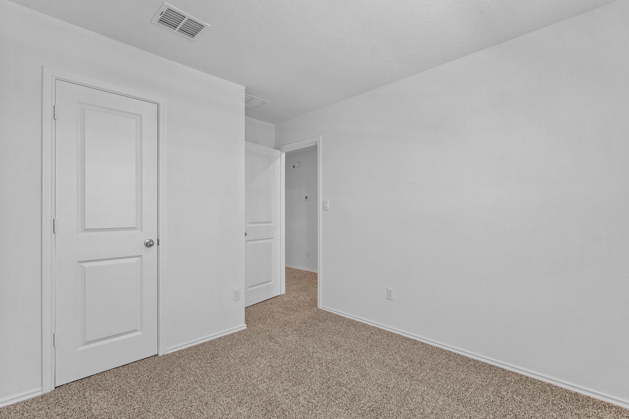 304 Constanza Trl photo 12