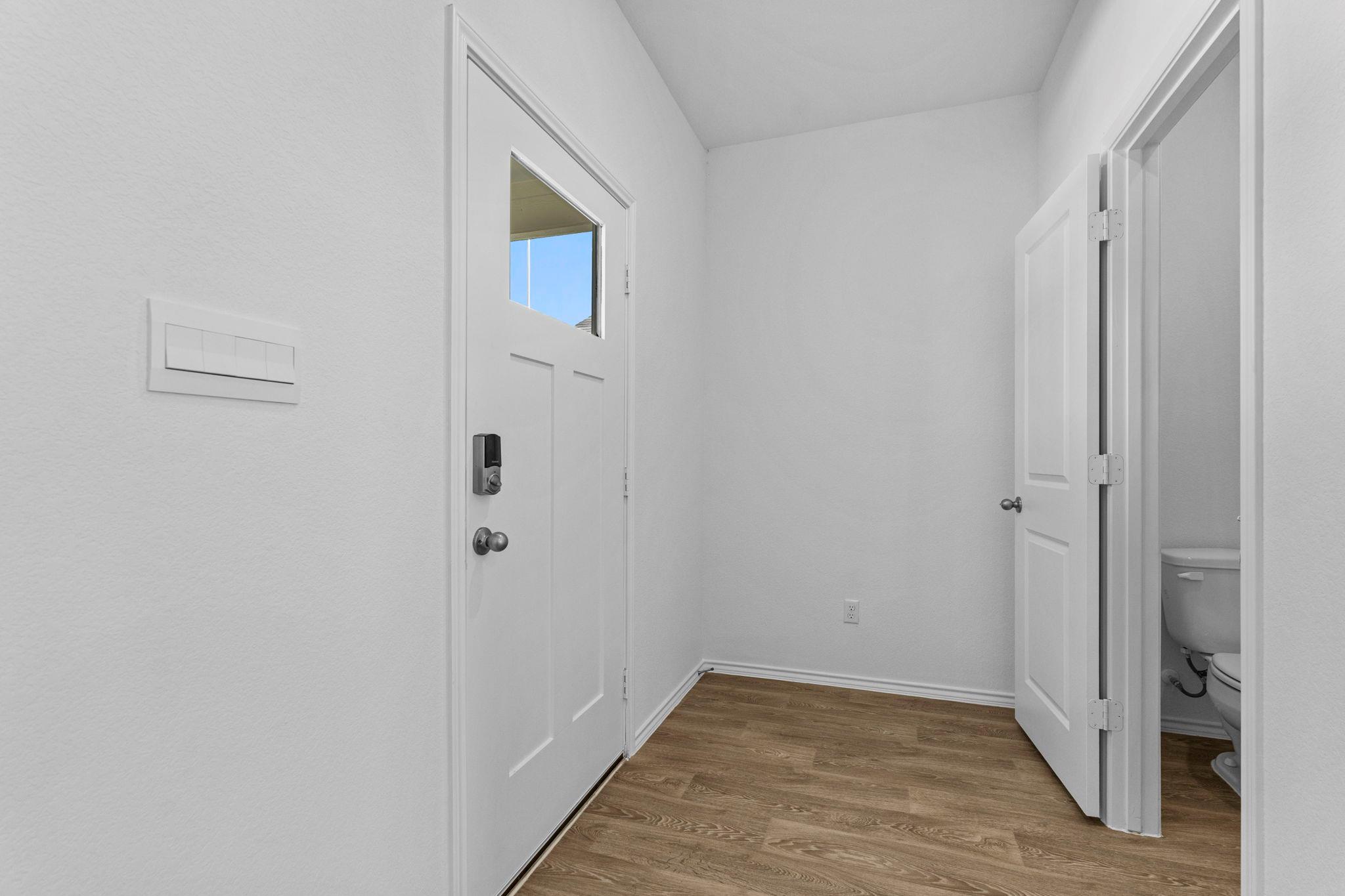 304 Constanza Trl photo 3