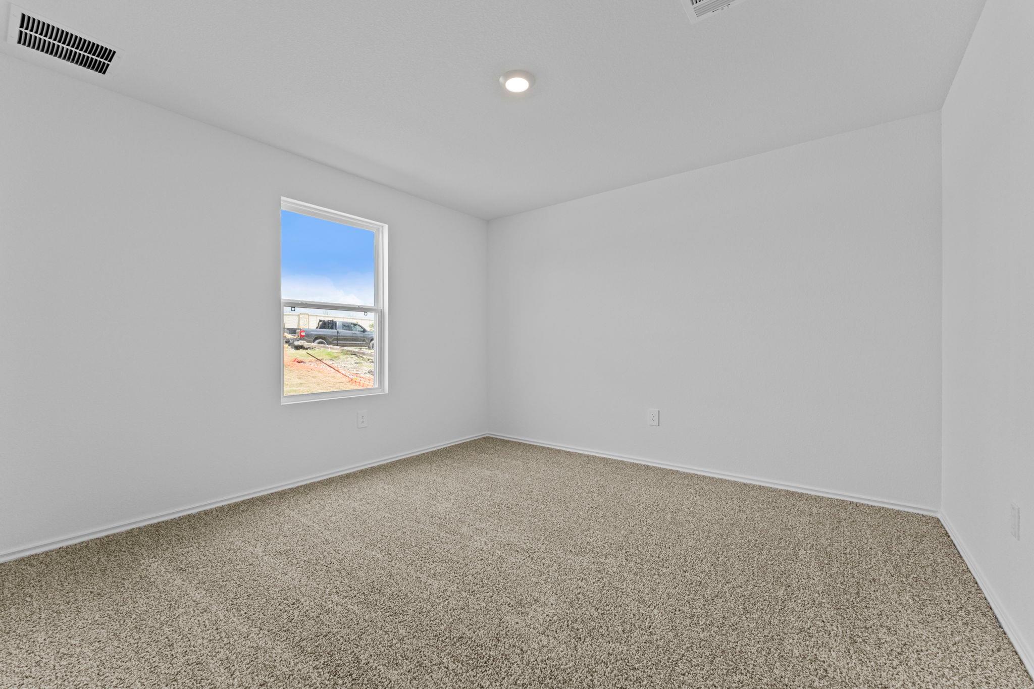 1061 Phantom Hill Blvd photo 3