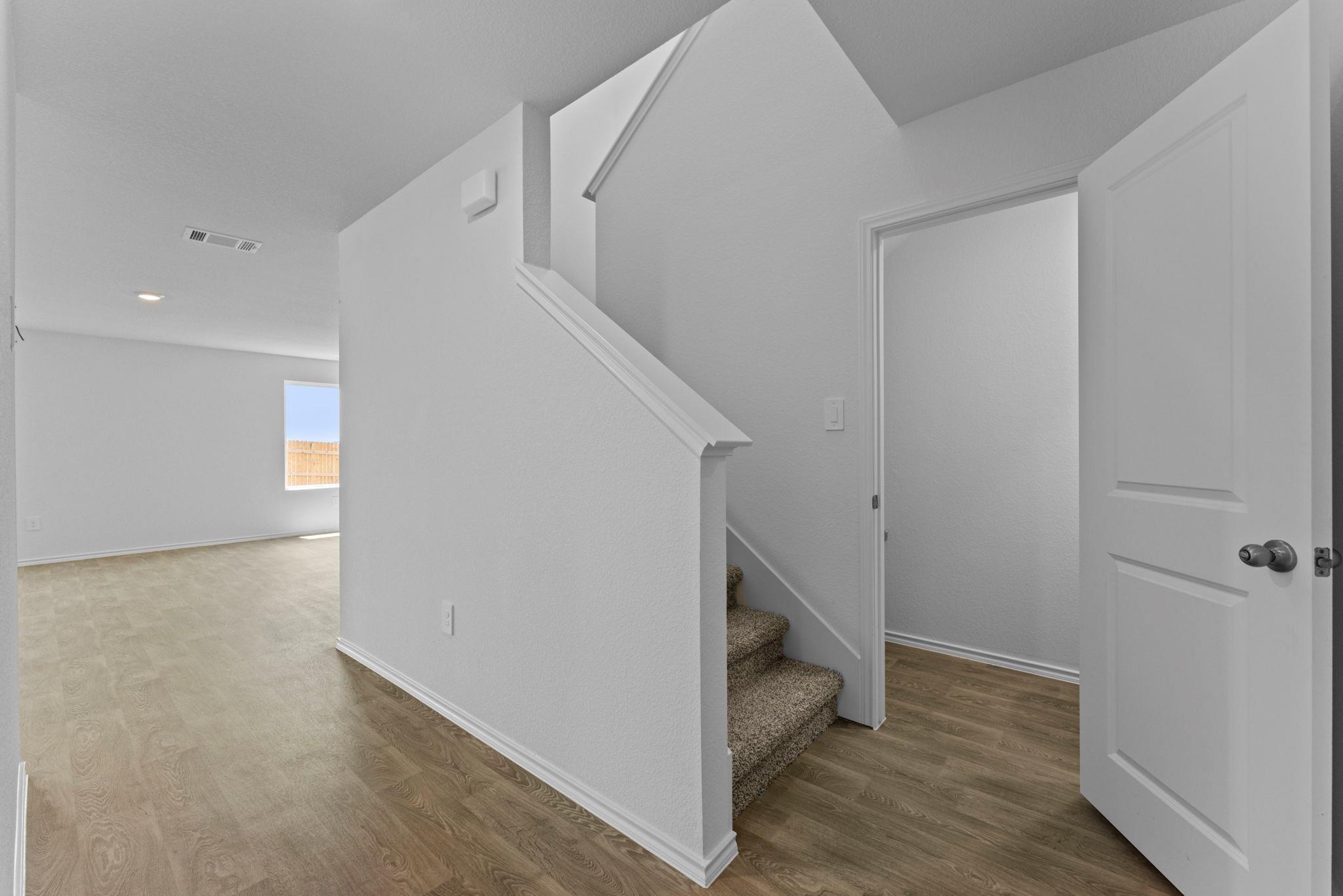 1061 Phantom Hill Blvd photo 6