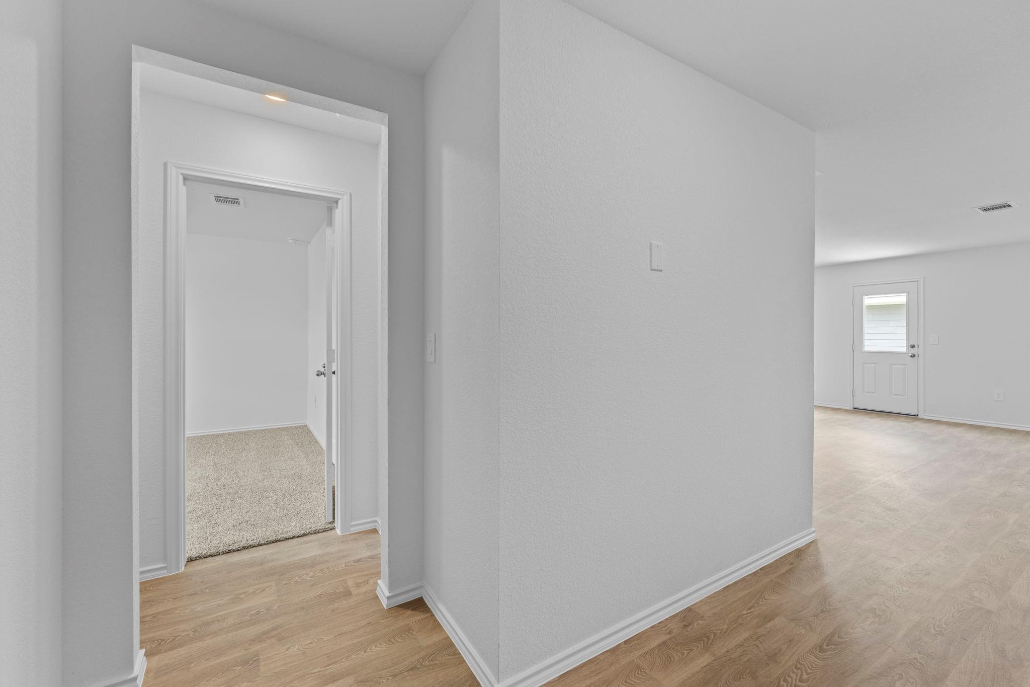 1039 Phantom Hill Blvd photo 4