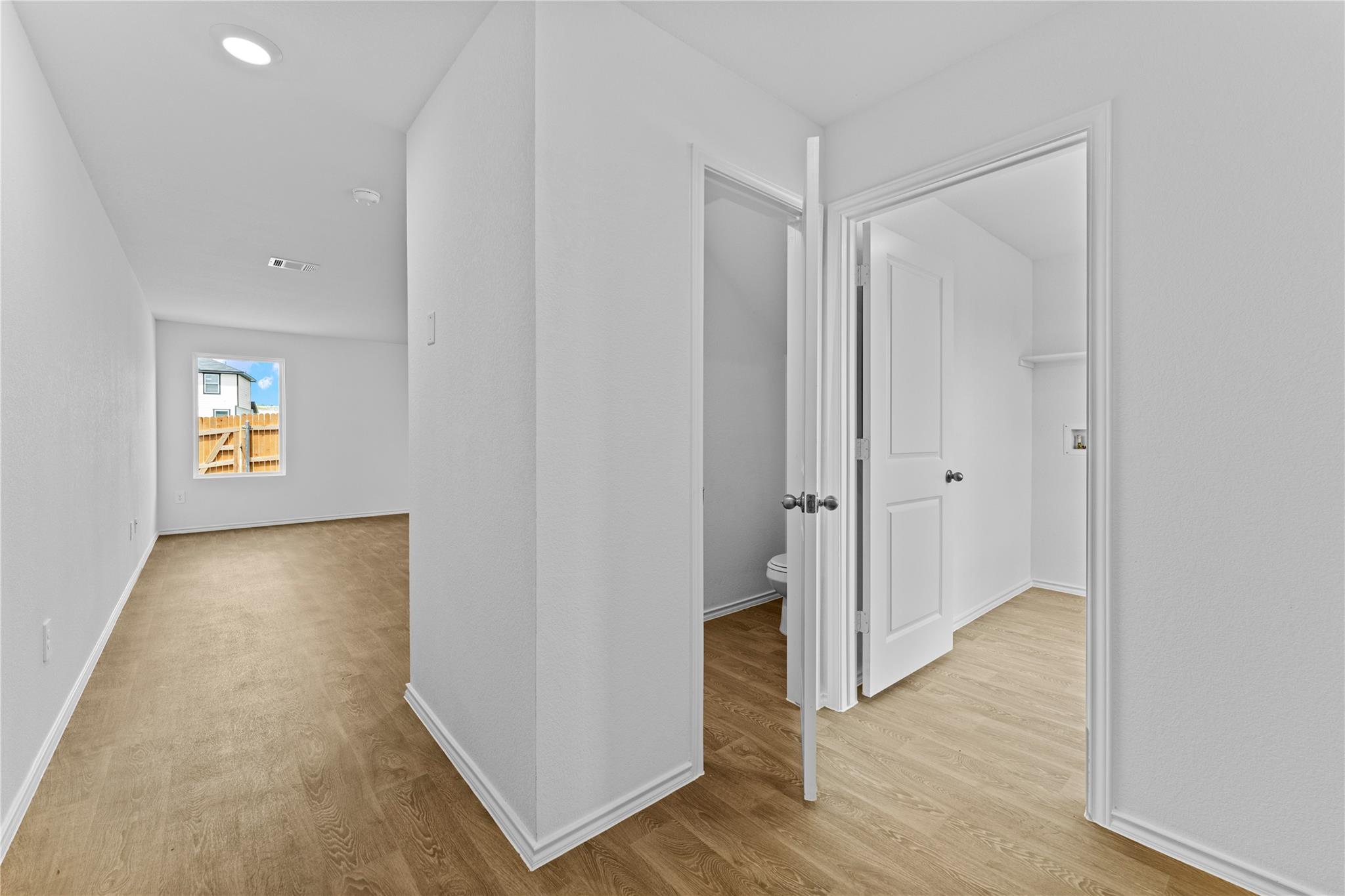227 Bardwell Way photo 3