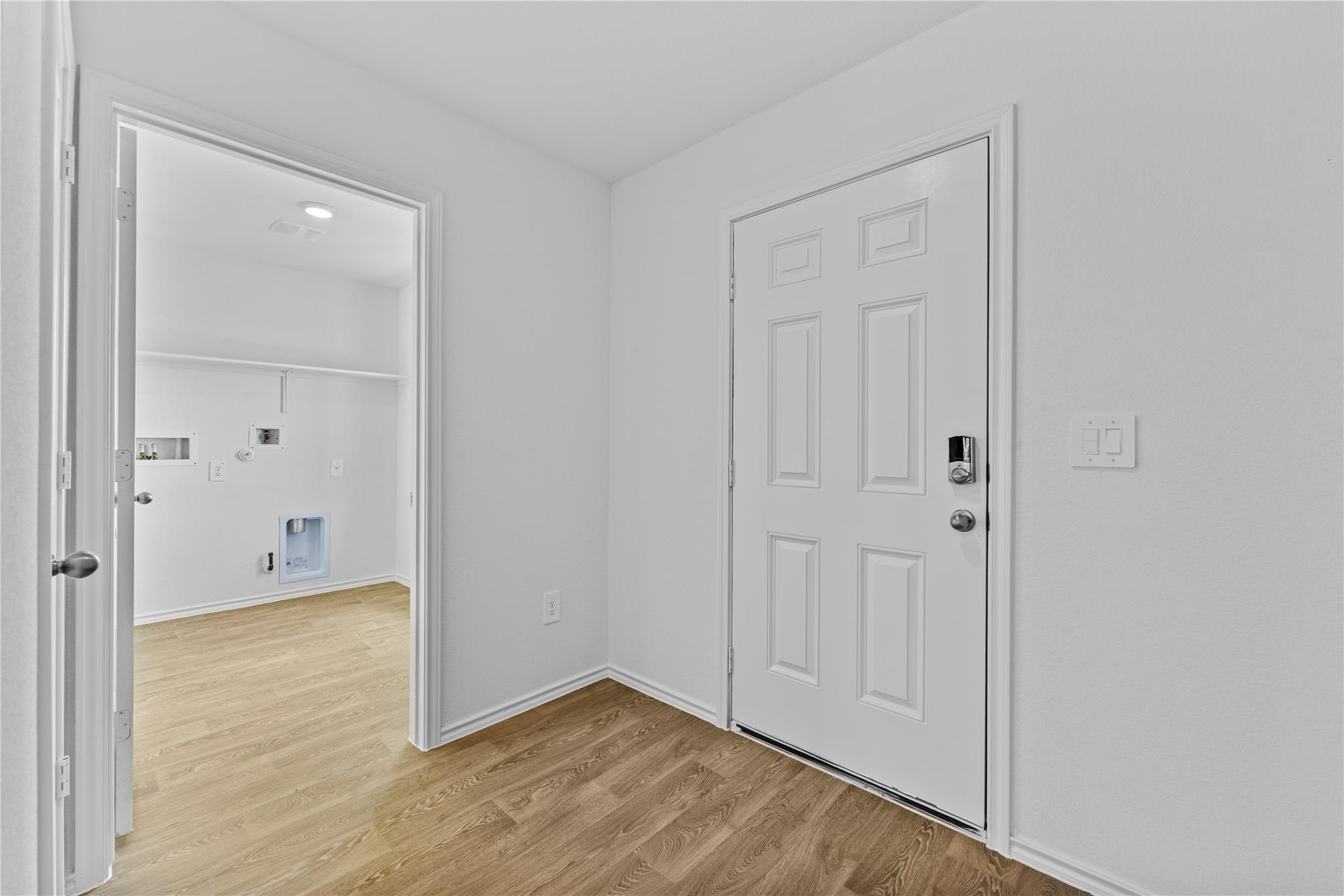 227 Bardwell Way photo 4