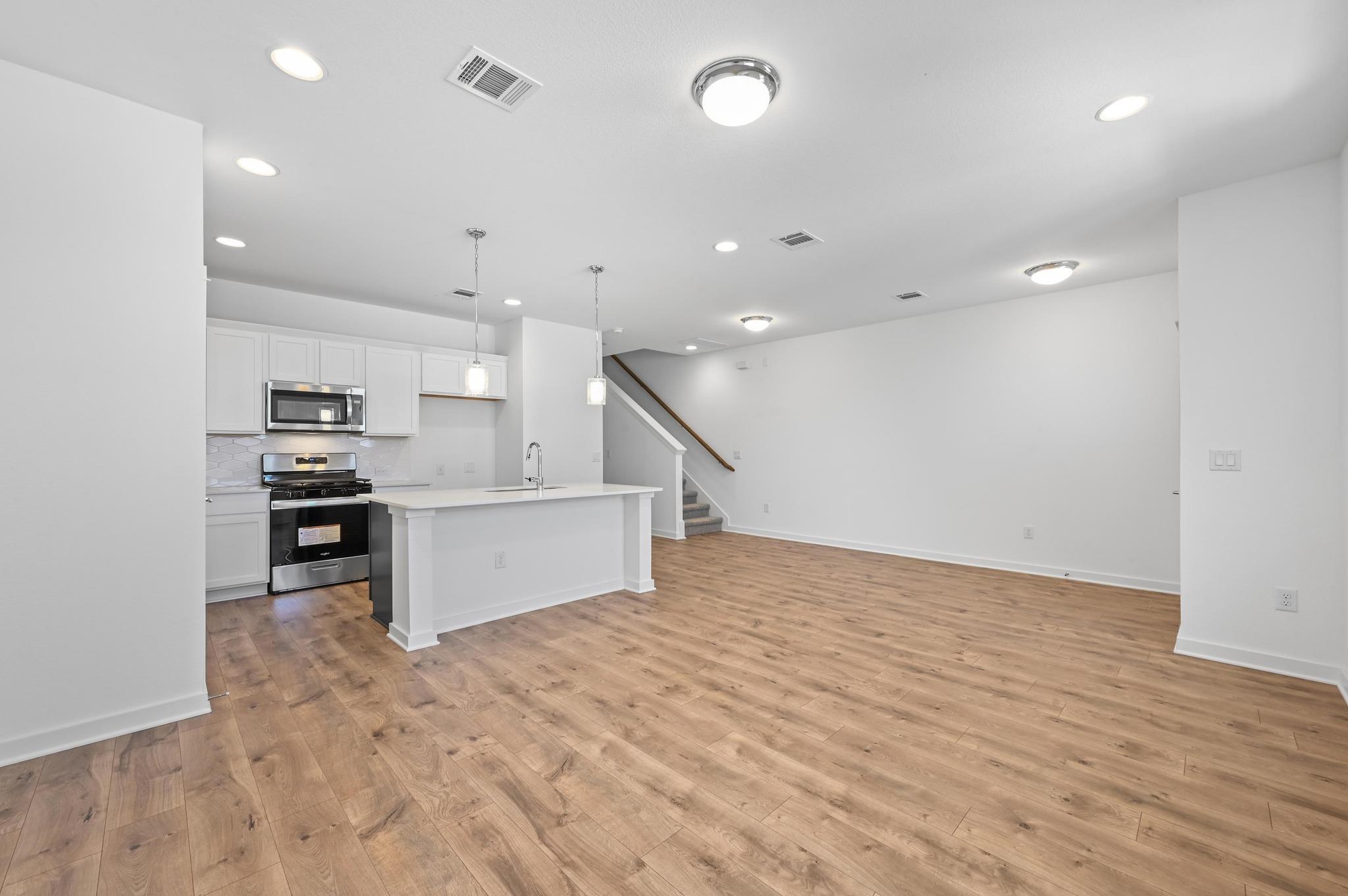 488 Orleanian Dr #B photo 7
