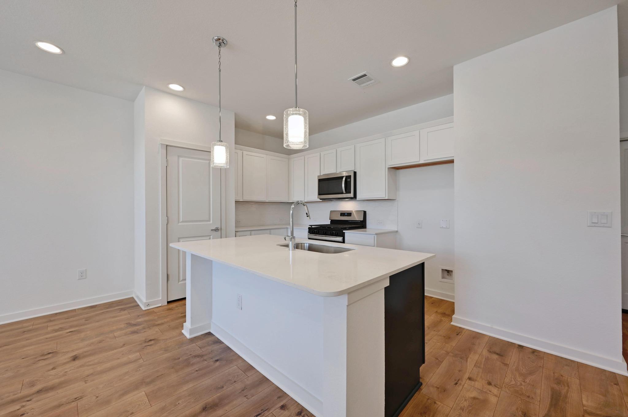 488 Orleanian Dr #B photo 8