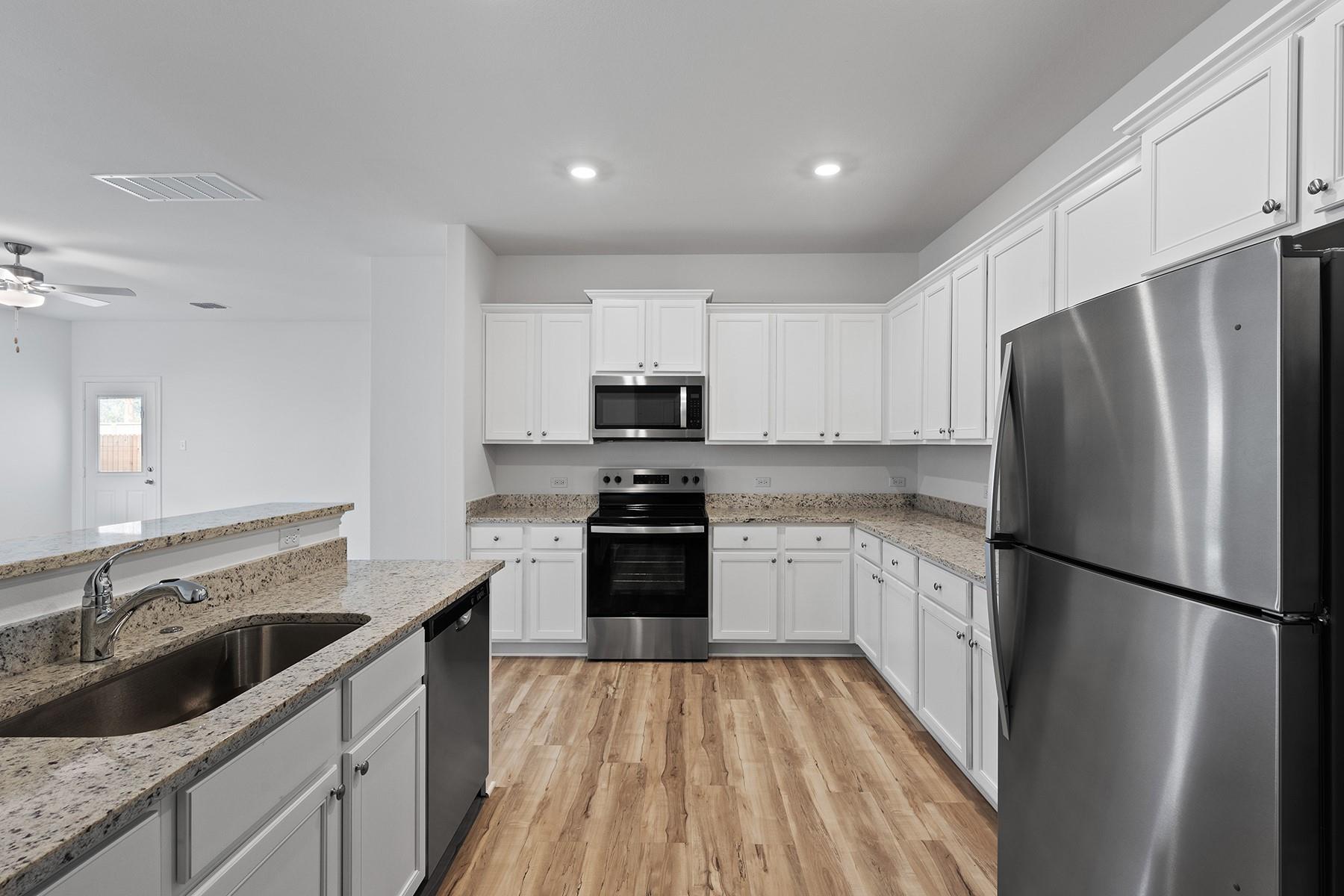 14400 Wahlbergs Way photo 3