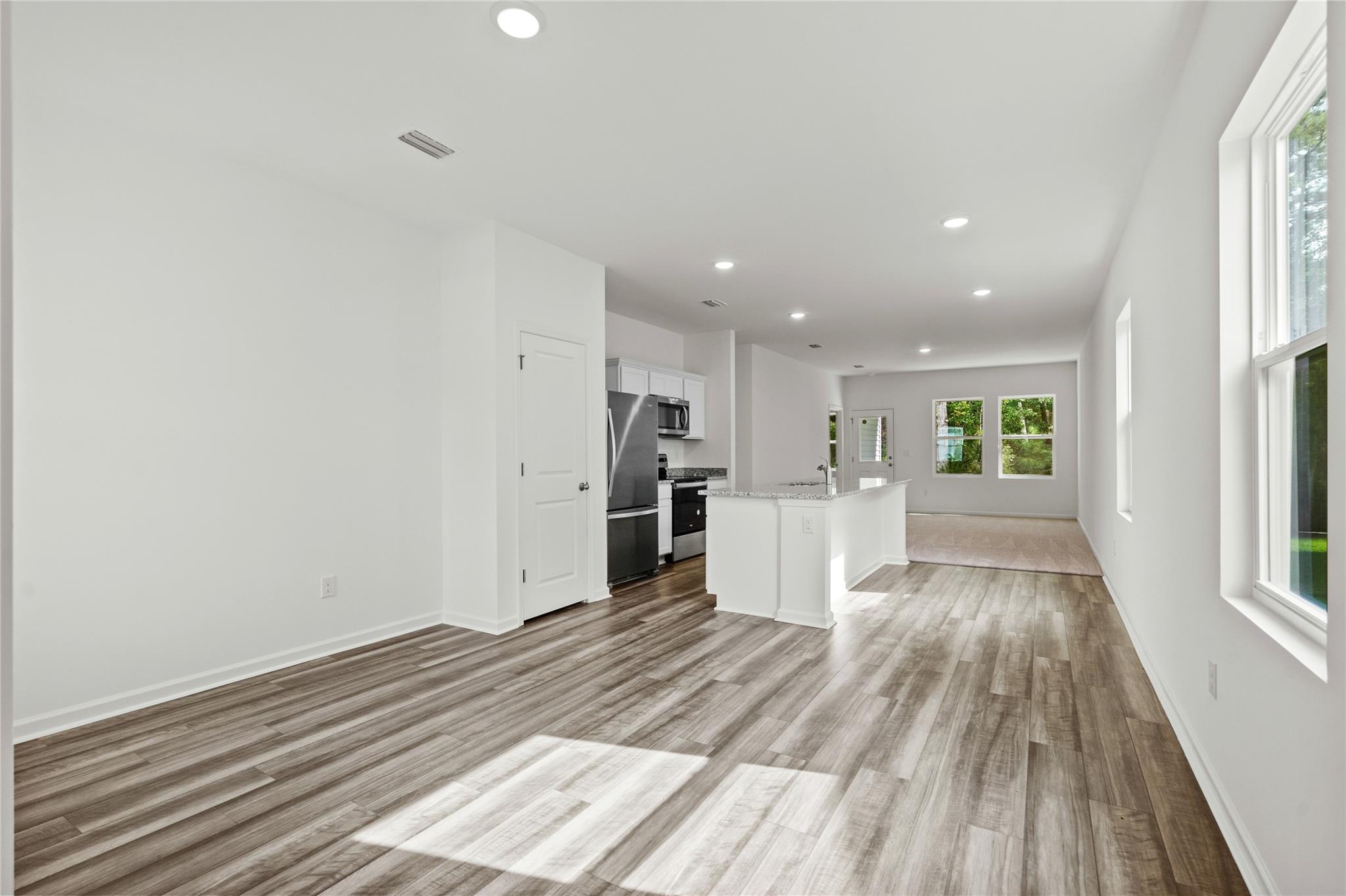 306 Sunlight Lake Blvd photo 6