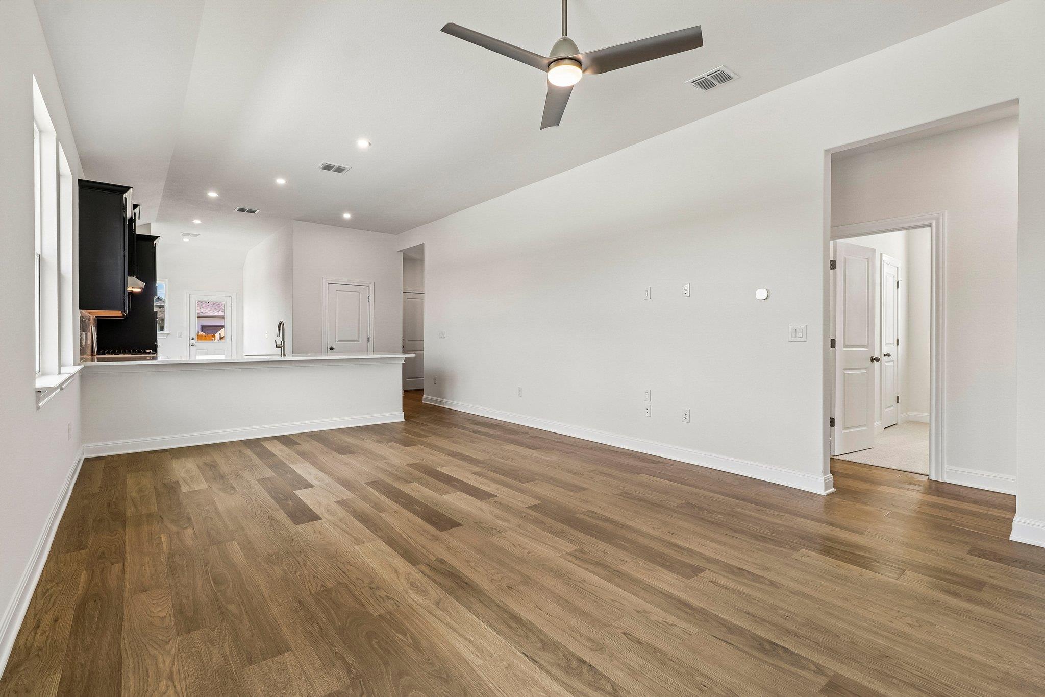 191 Glocken Ln photo 4