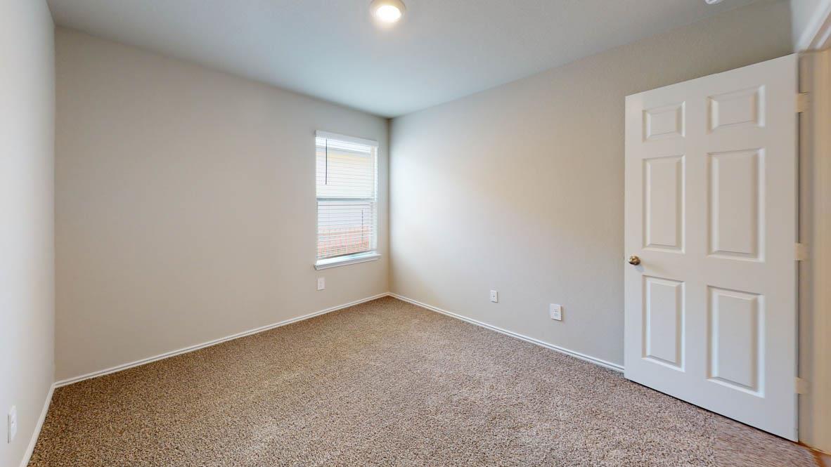 140 Candy St photo 11