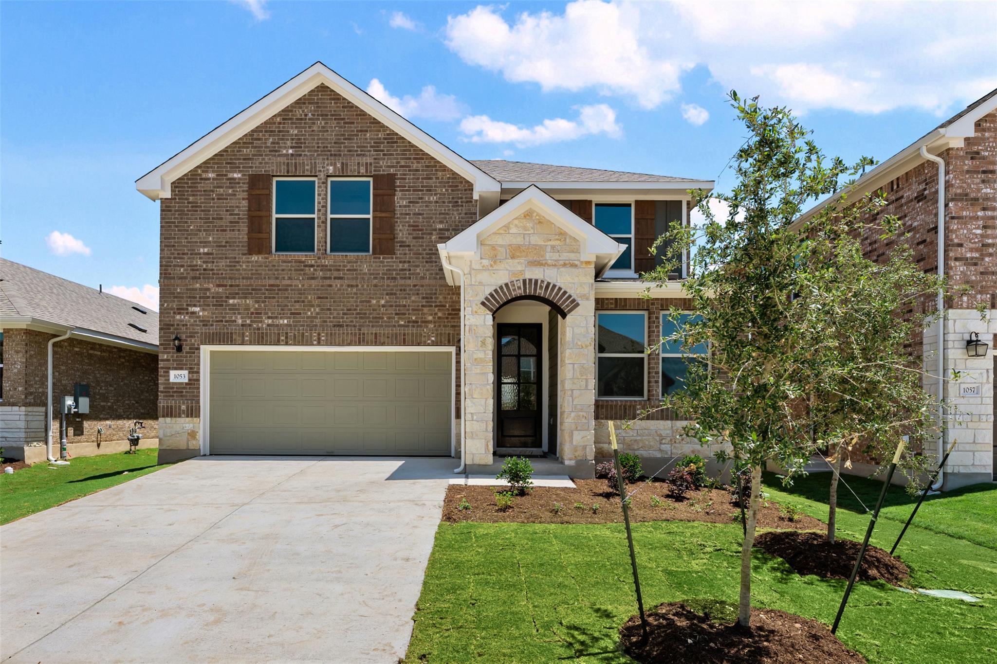 275 Crater Lake Dr photo 4