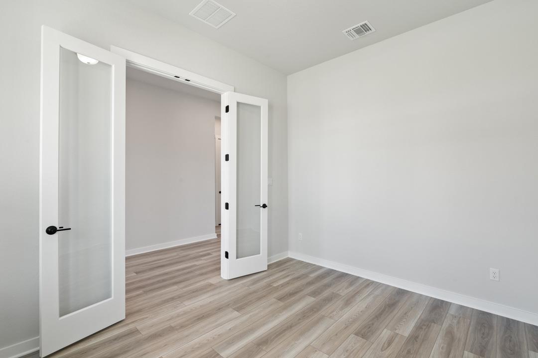 317 McMillian Drive photo 6