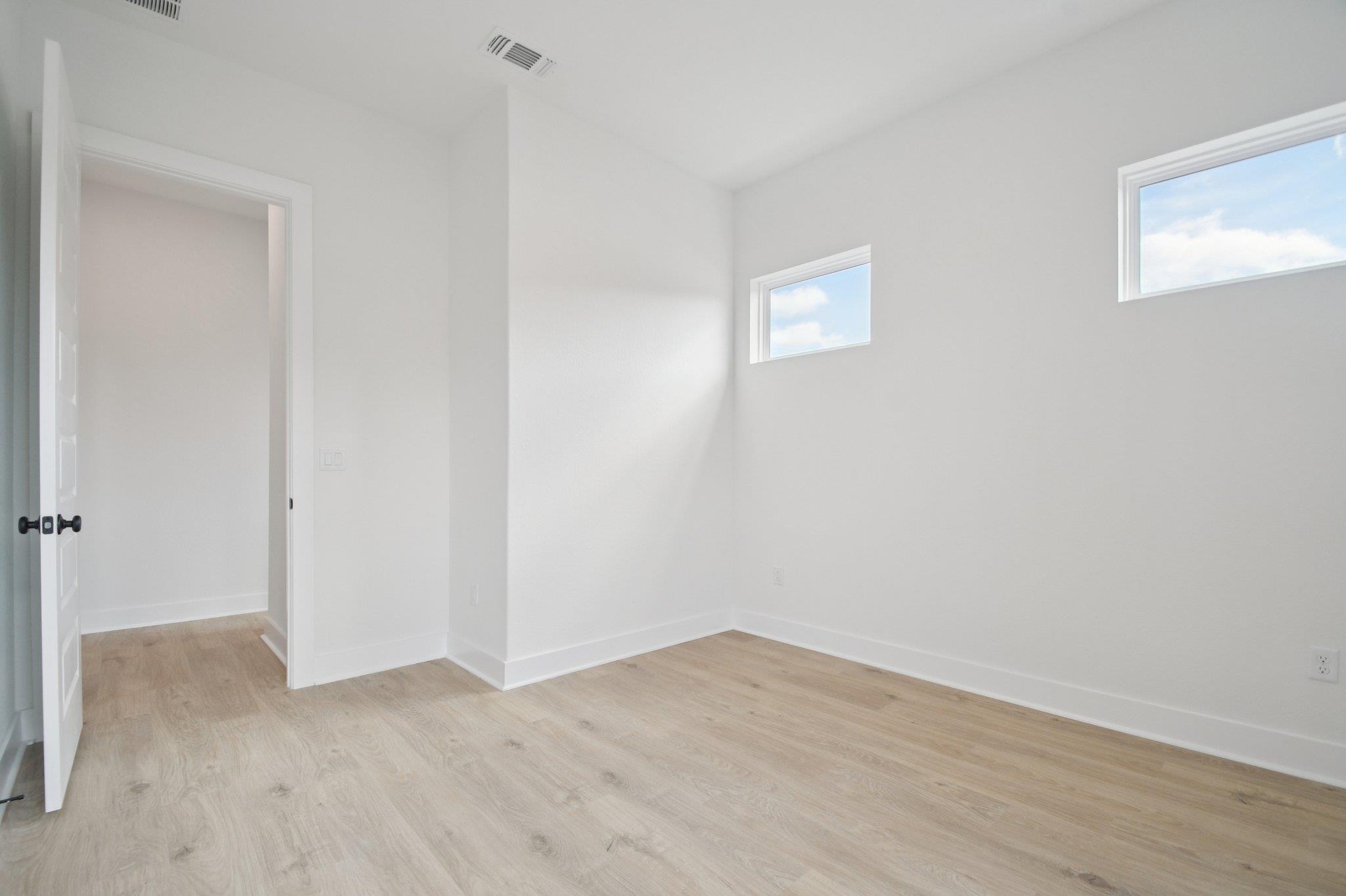 2259 Sarabanda St photo 11