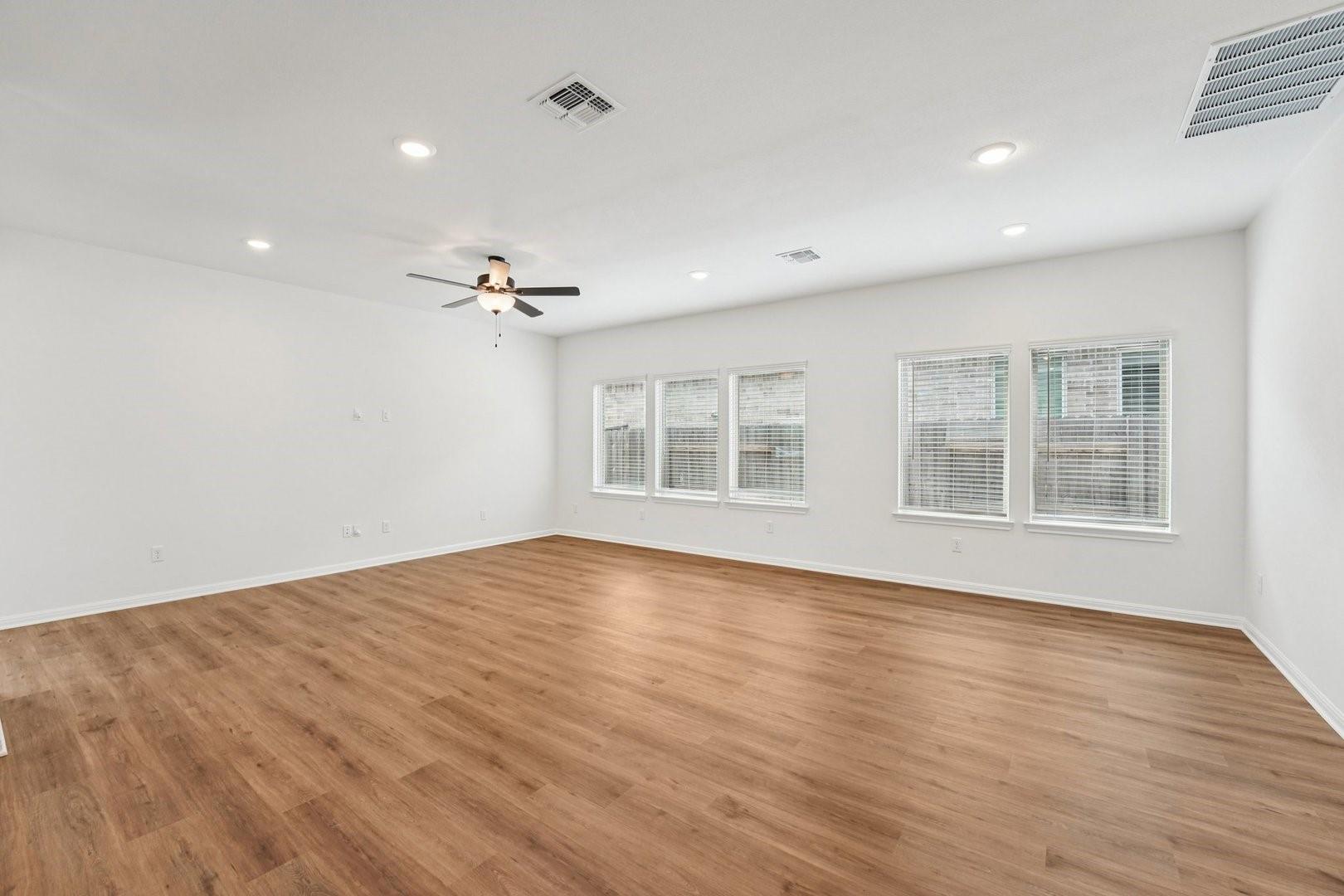 238 Bay Breeze Dr photo 9