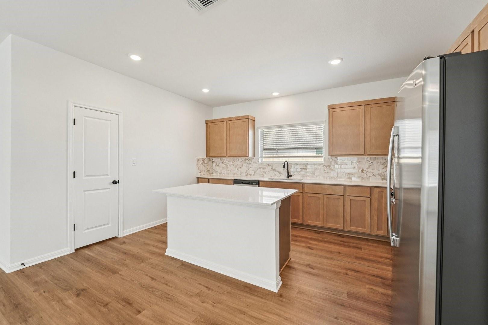 238 Bay Breeze Dr photo 10
