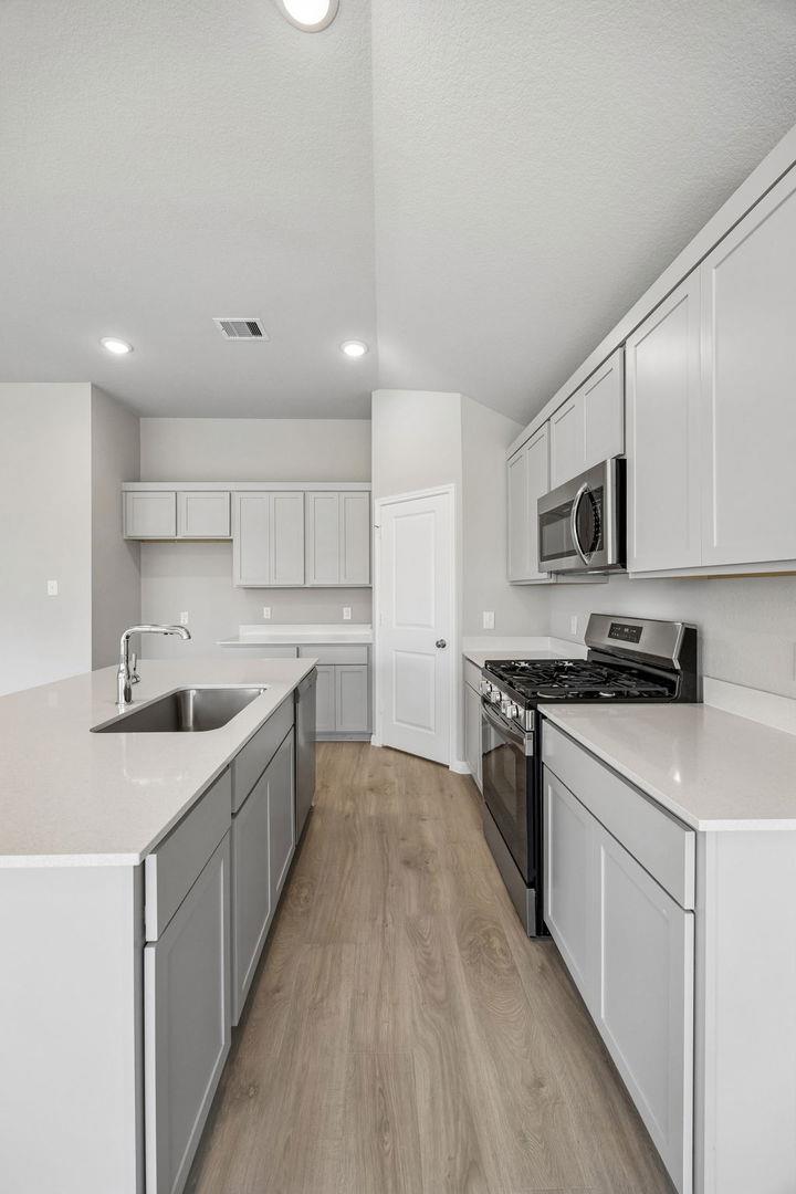 4729 Bridwell photo 11