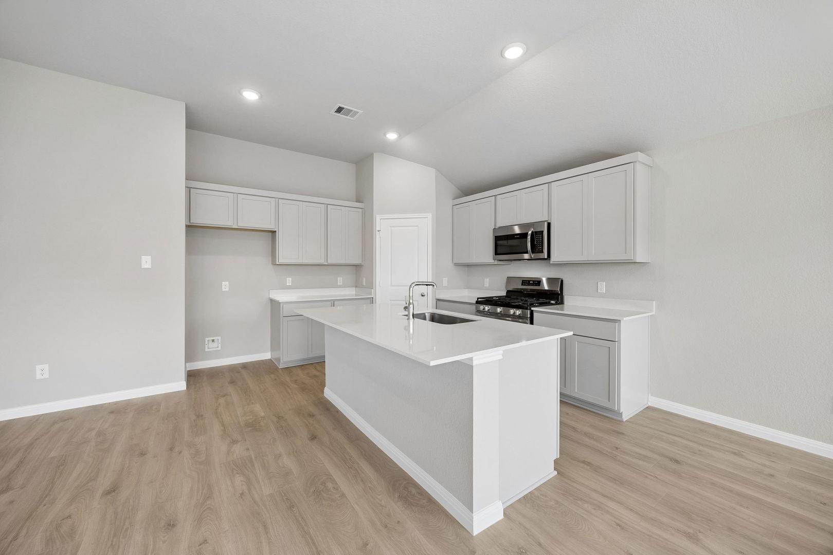 4729 Bridwell photo 8