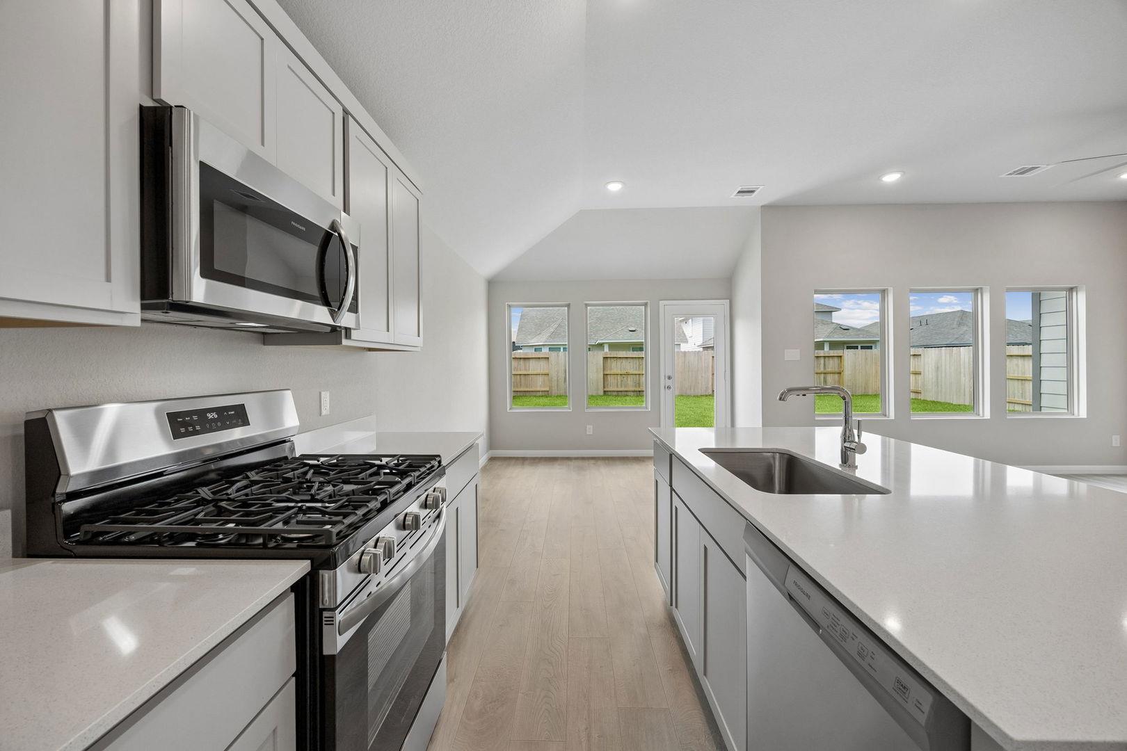 4729 Bridwell photo 10